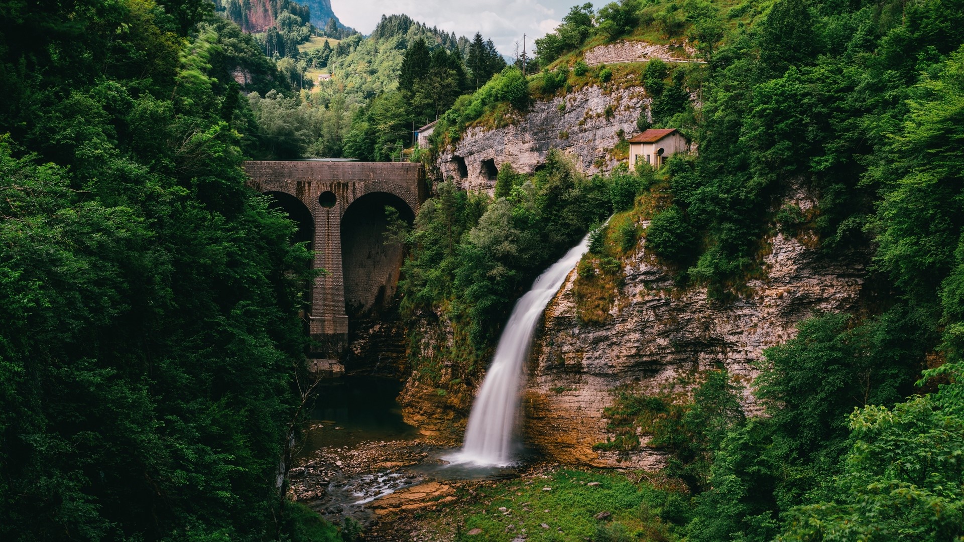 waterfall, trees, bridge, green, water, Italy, mountains, rock, HD Wallpaper