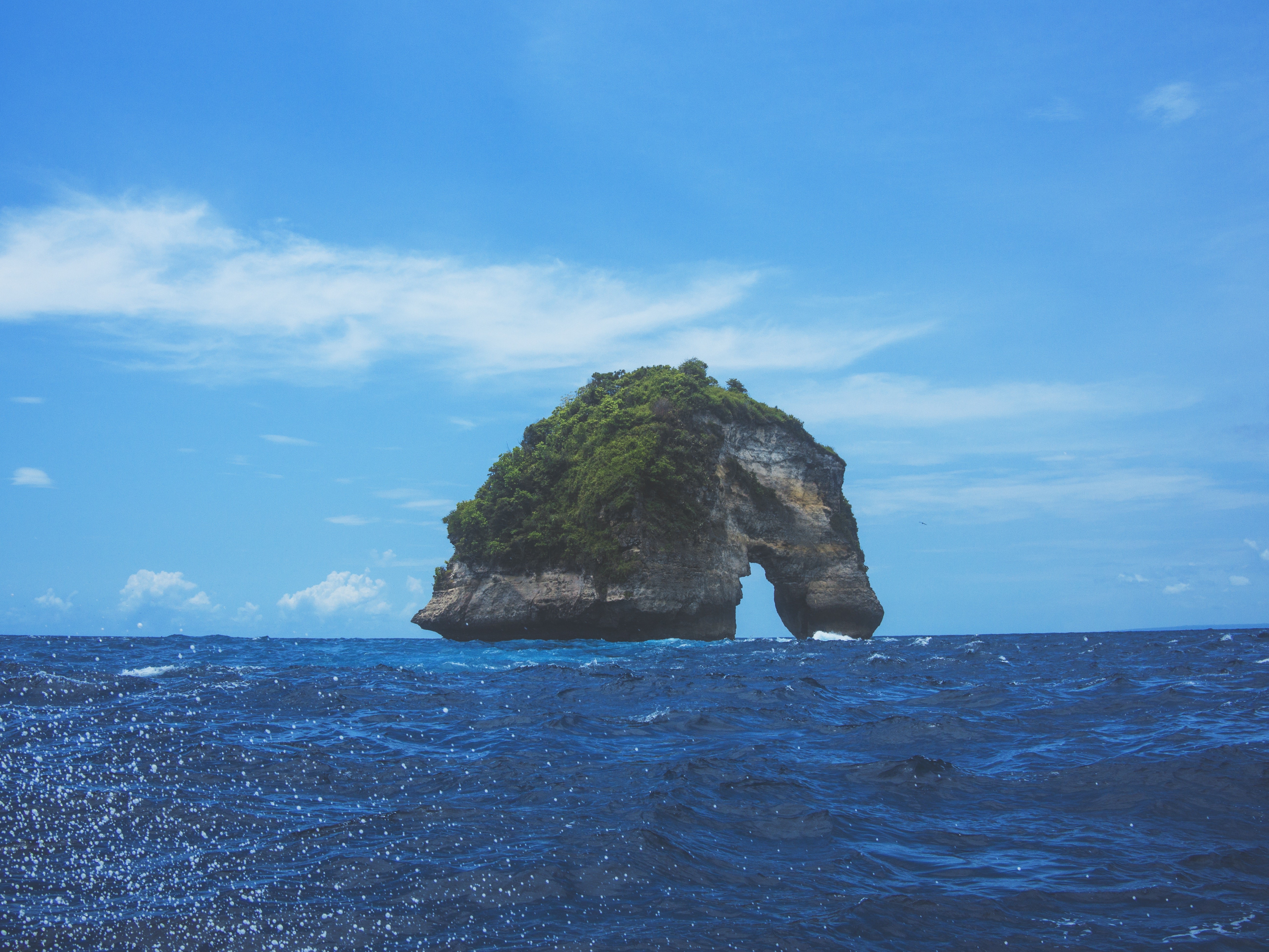 Marvin Meyer, landscape, sea, sky, clouds, nature, stone, moss, waves, water, Unsplash, HD Wallpaper
