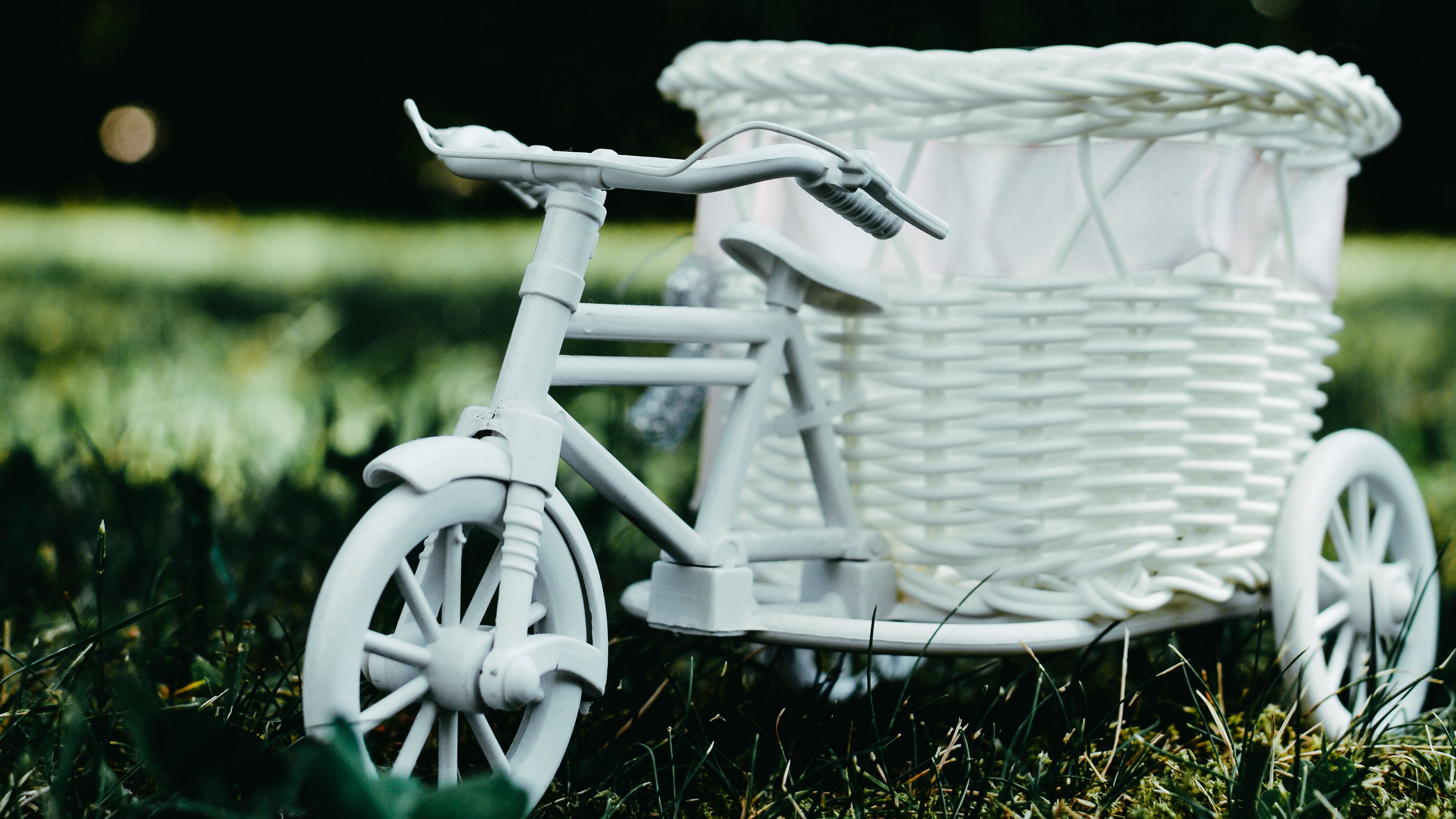 bicycle, basket, decorative, white, garden figure, 4k, HD Wallpaper