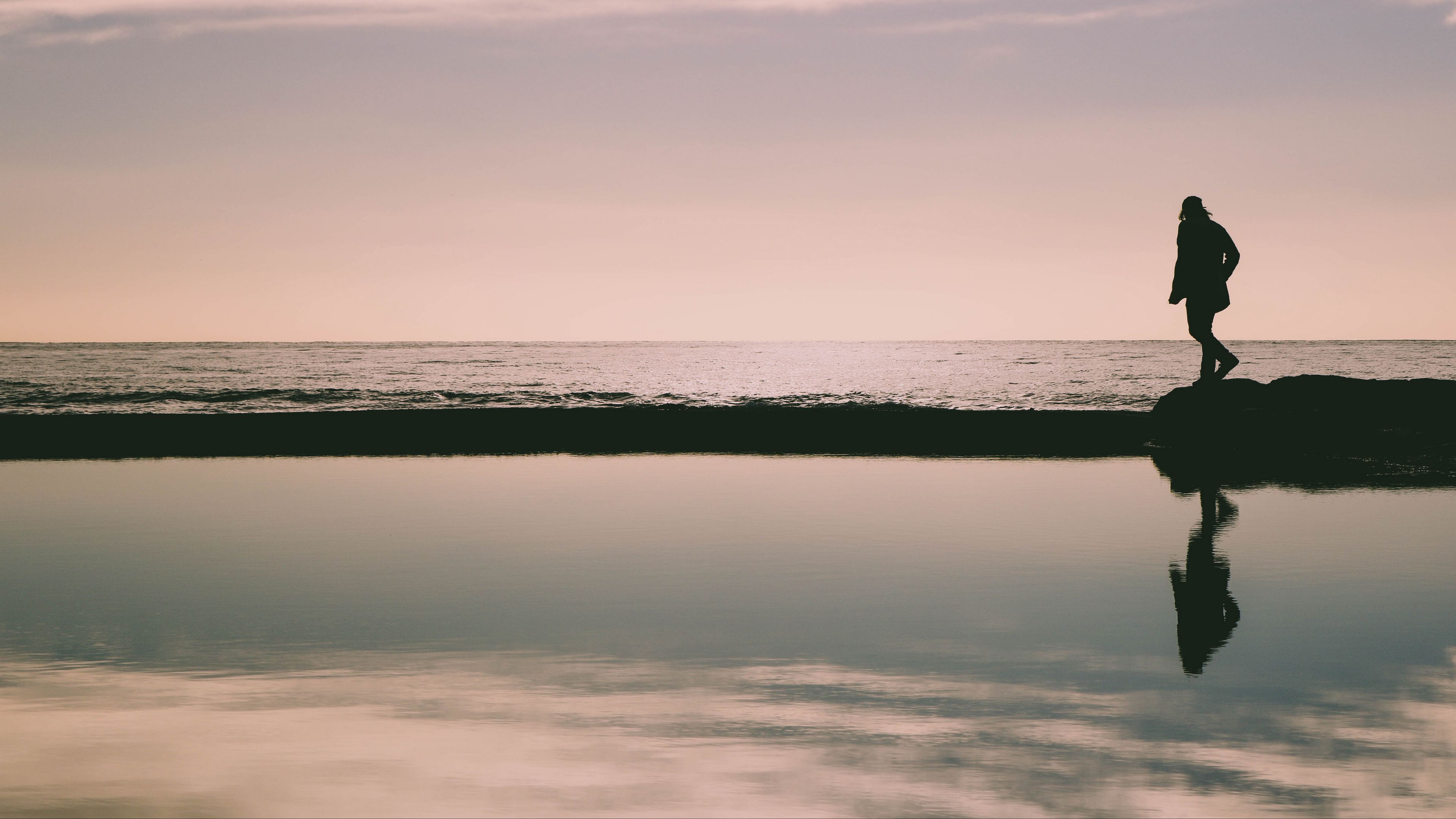 silhouette, dark, beach, sea, water, 4k, HD Wallpaper