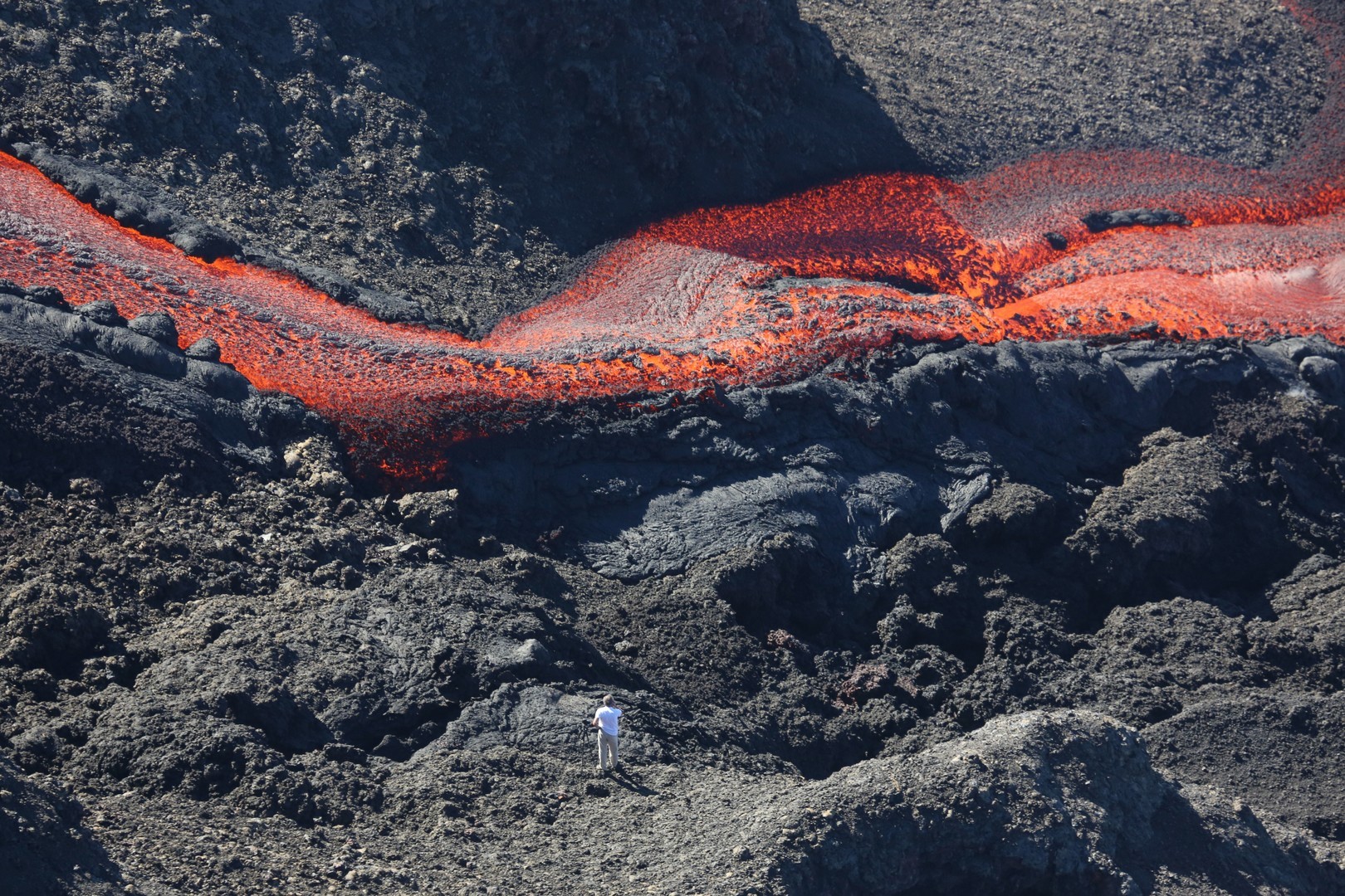 lava, eruption, nature, men, landscape, photographer, stones, HD Wallpaper