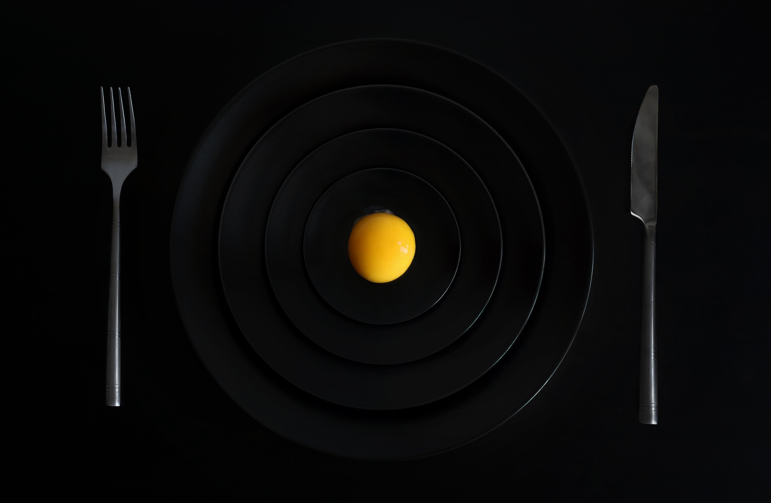 eggs, food, dishes, black background, HD Wallpaper