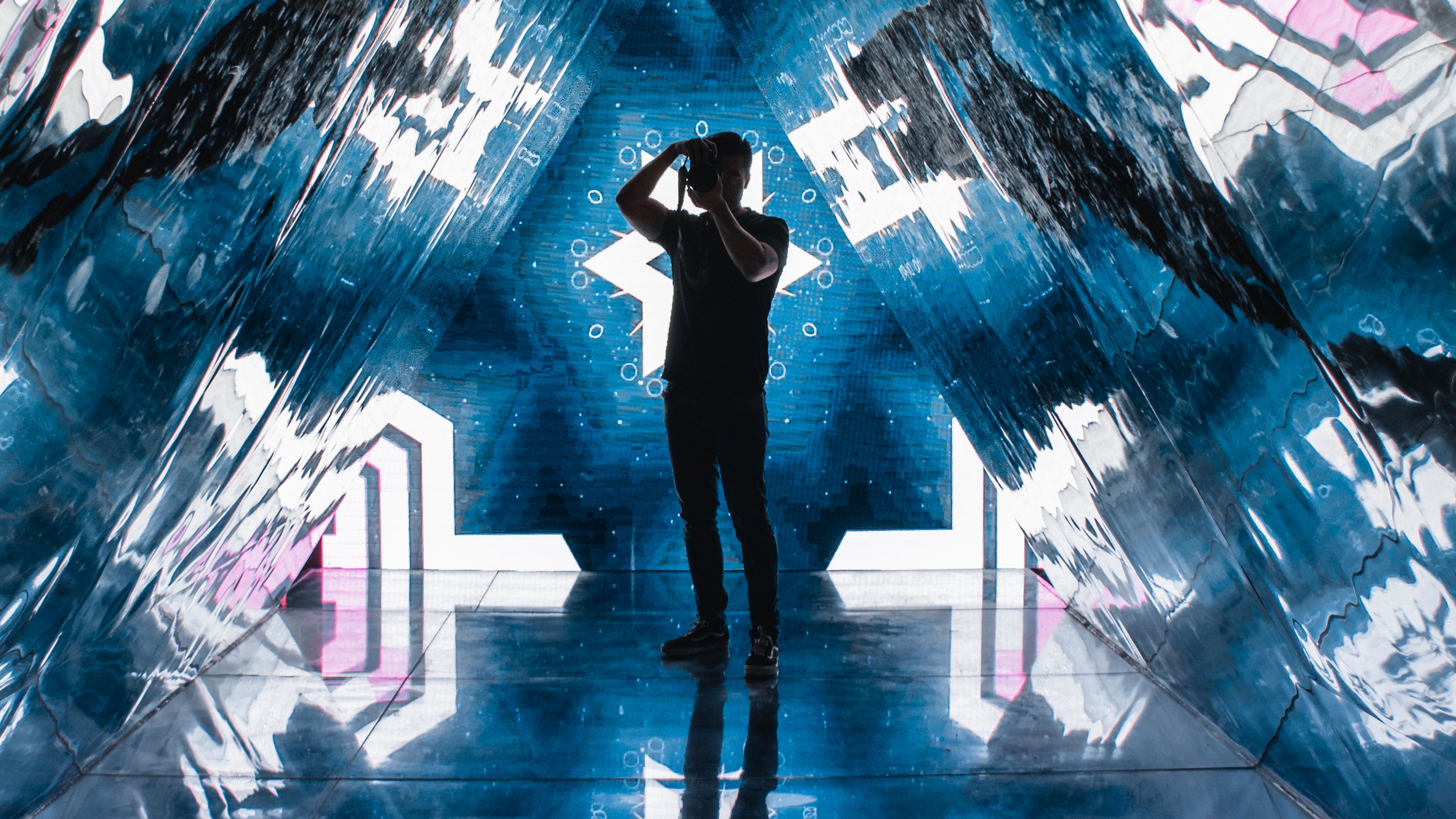 man, mirror, reflection, light, photographer, 4k, HD Wallpaper