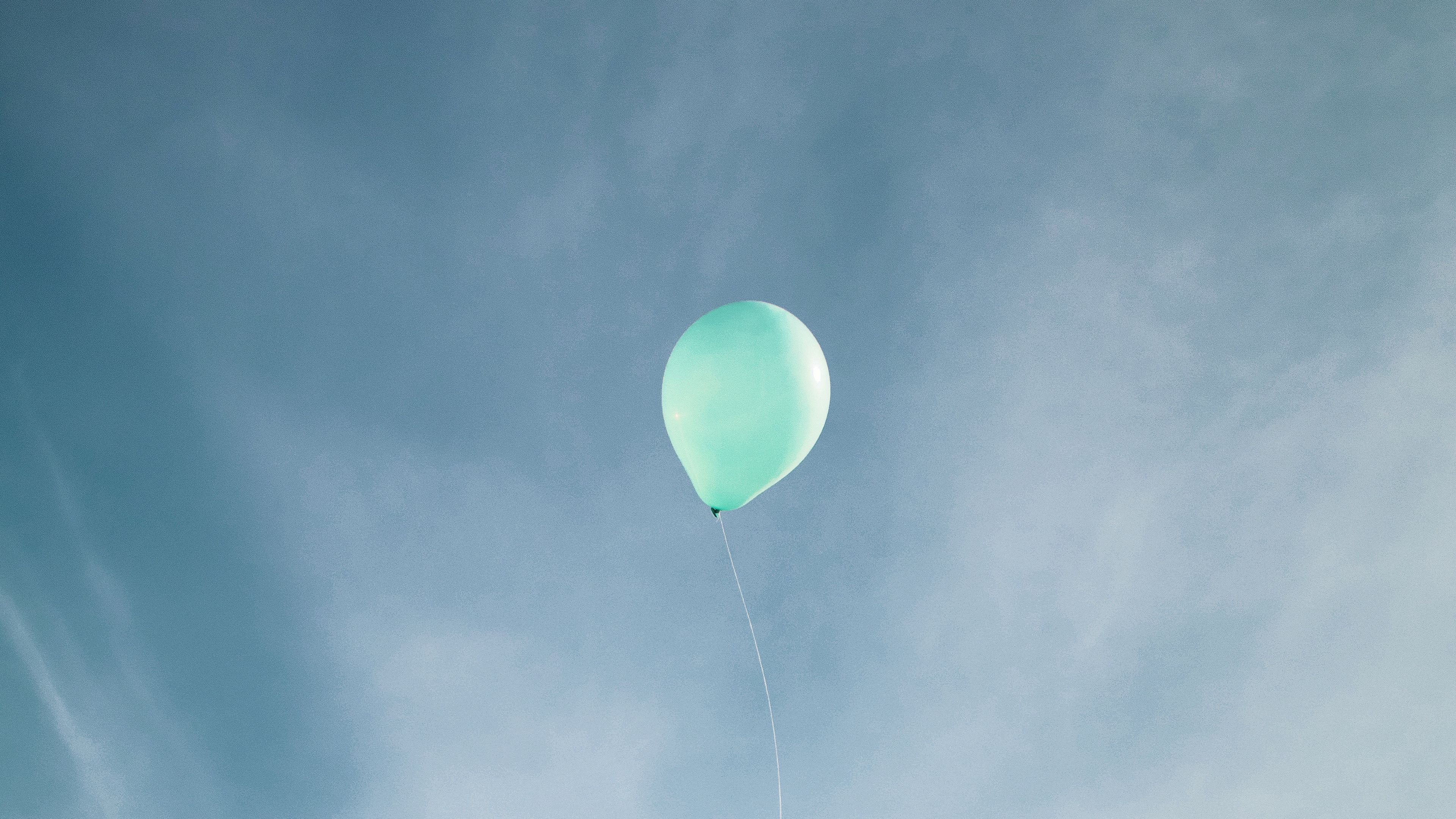 air balloon, hand, roof, sky, clouds, 4k, HD Wallpaper