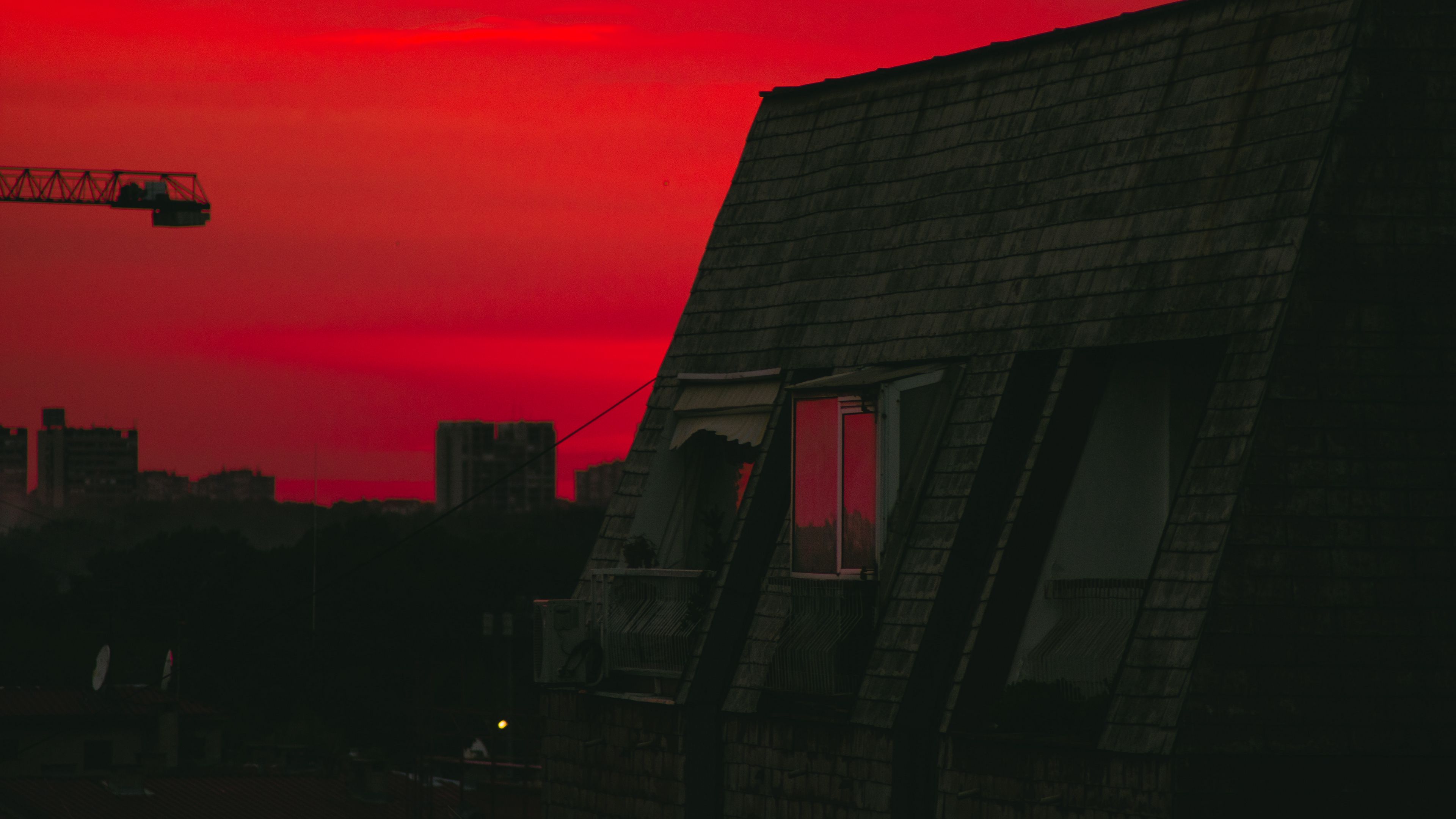 building, roof, architecture, twilight, sunset, dark, 4k, HD Wallpaper