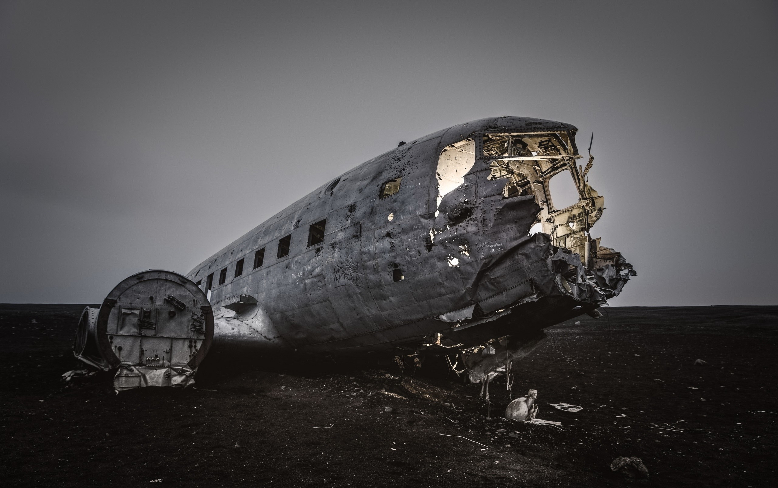 aircraft, old, wreck, vehicle, black sand, Iceland, gray, overcast, abandoned, HD Wallpaper
