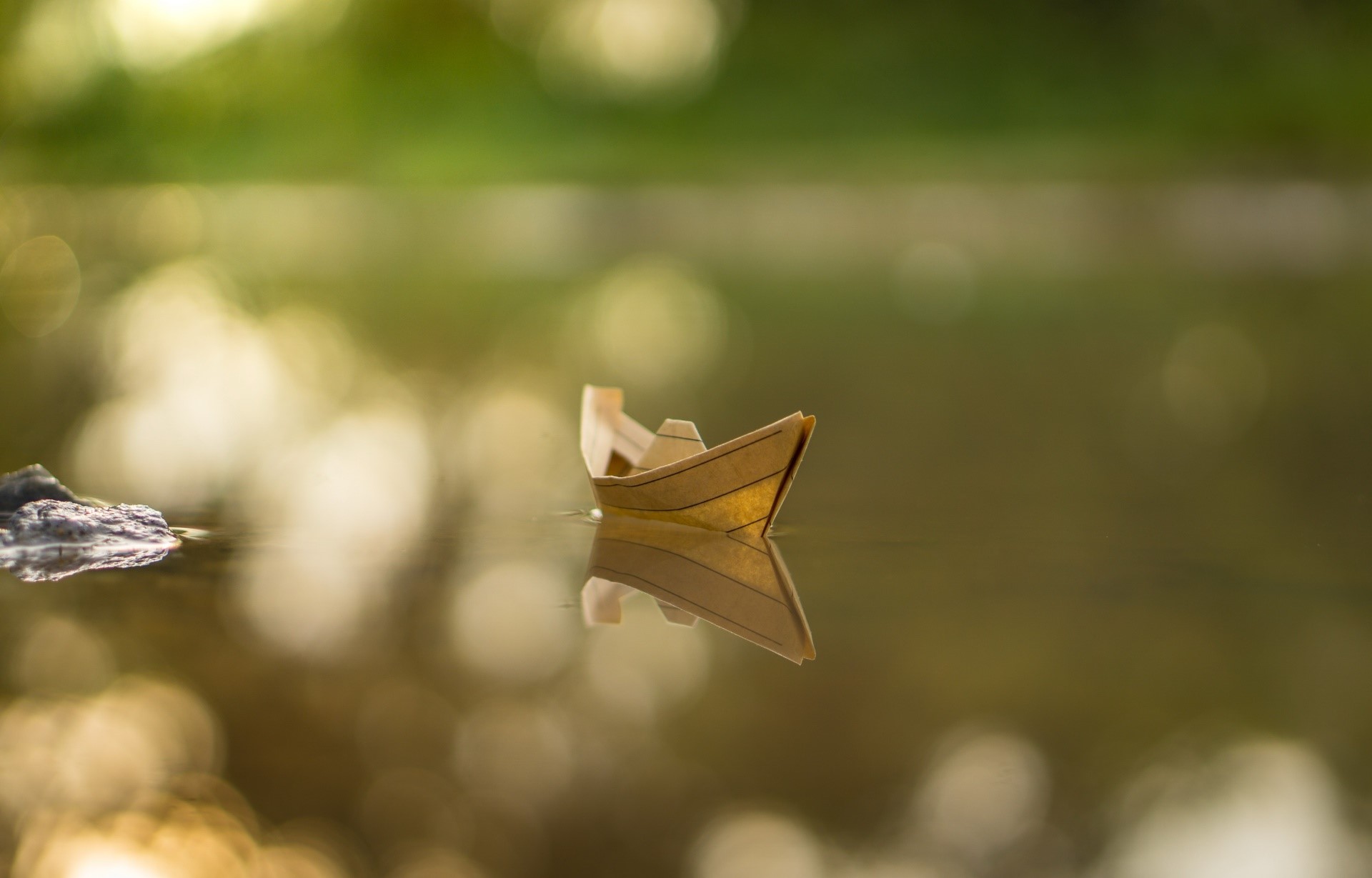nature, water, bokeh, paper boats, paper, HD Wallpaper
