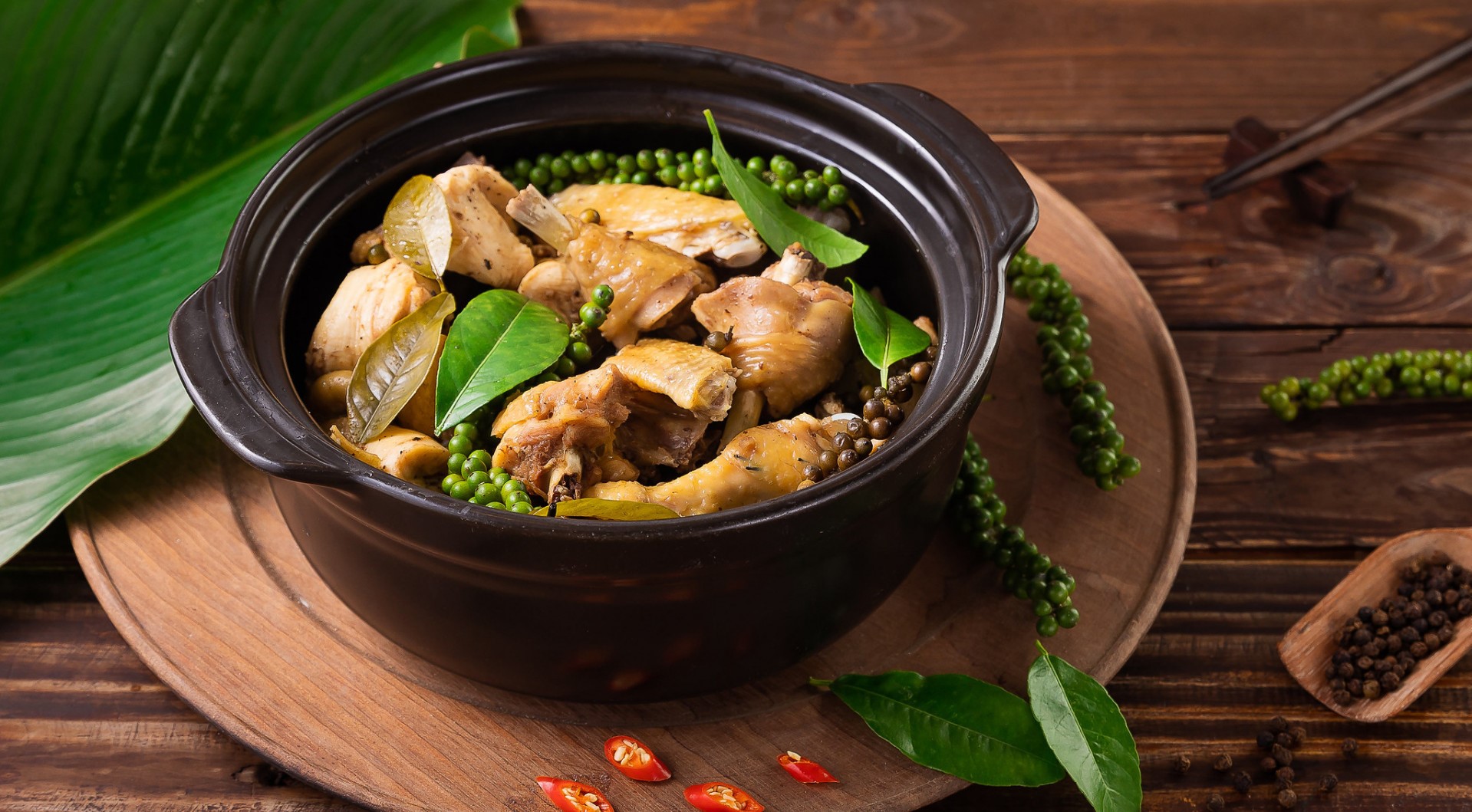 bowls, food, meat, leaves, vegetables, HD Wallpaper