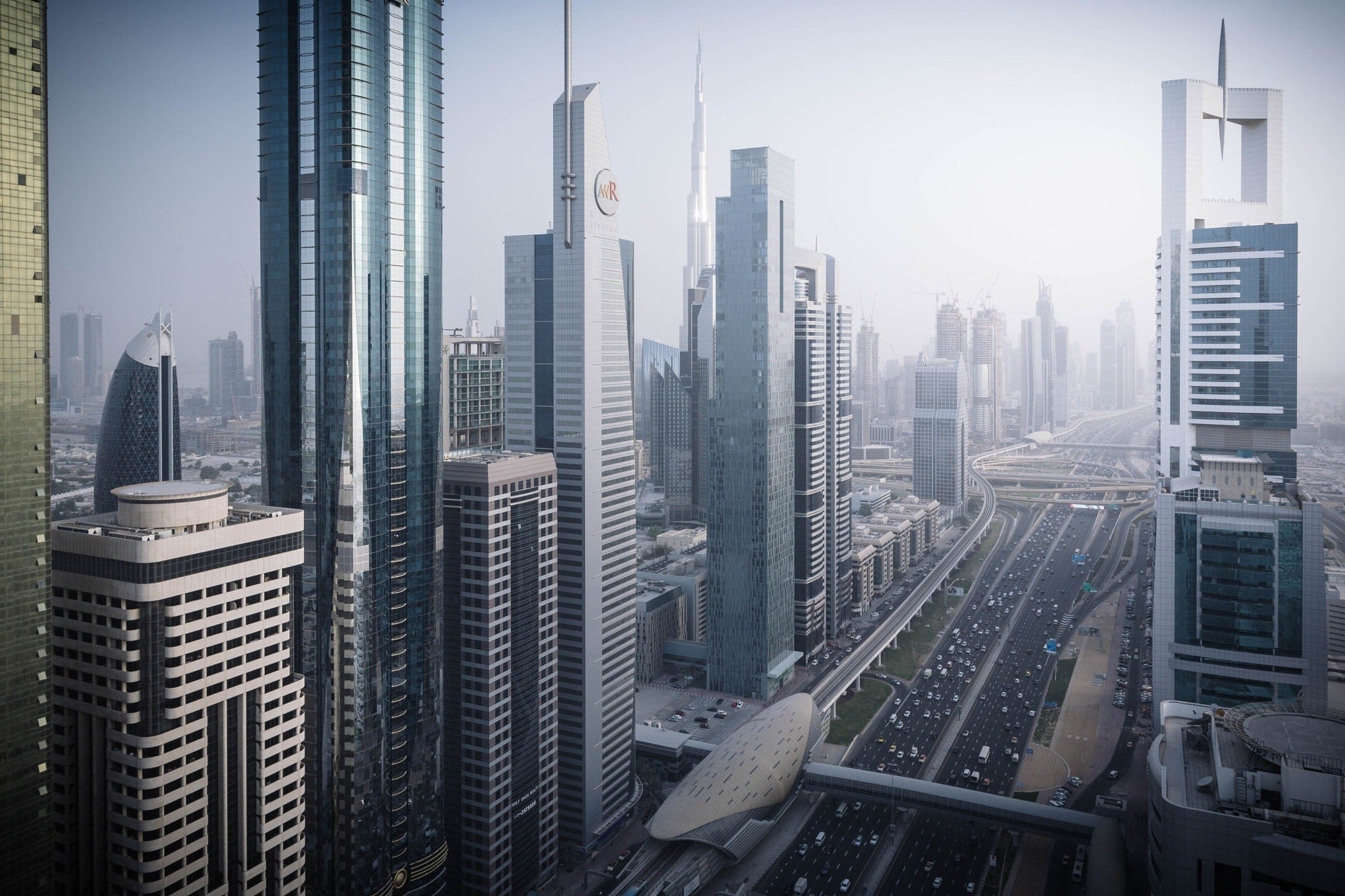 city, cityscape, Dubai, train station, highway, road, traffic, skyscraper, mist, architecture, HD Wallpaper