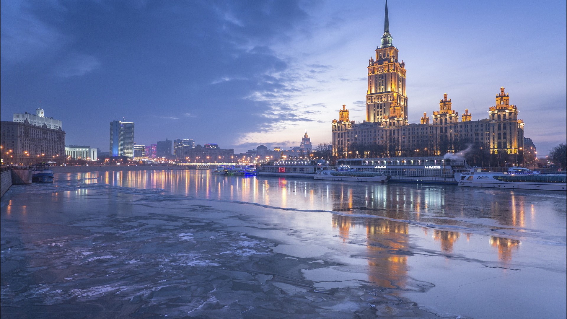 architecture, building, city, cityscape, Moscow, reflection, winter, river, ice, Russia, capital, clouds, evening, ship, lights, HD Wallpaper