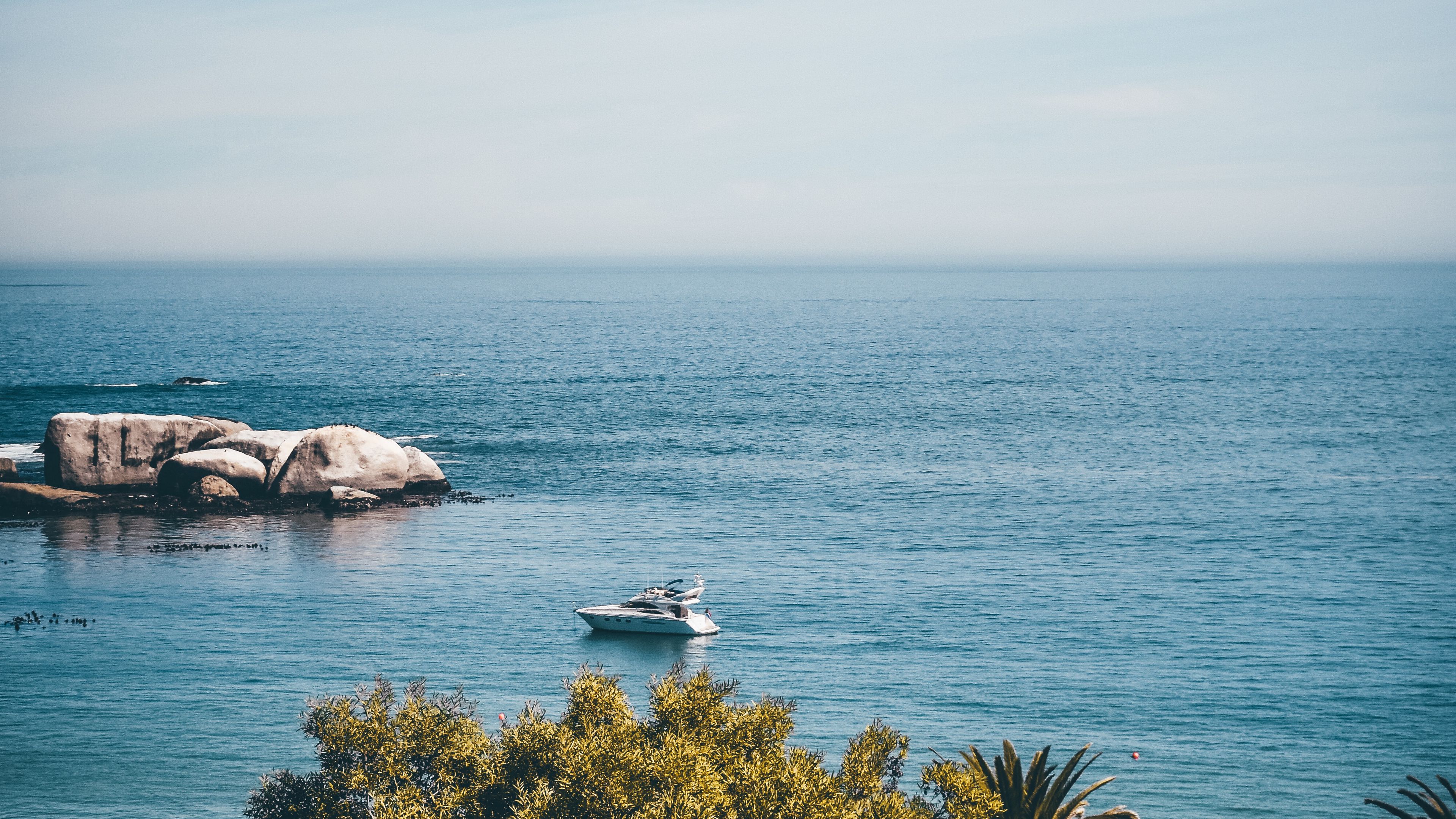 sea, coast, horizon, trees, yacht, stones, 4k, HD Wallpaper