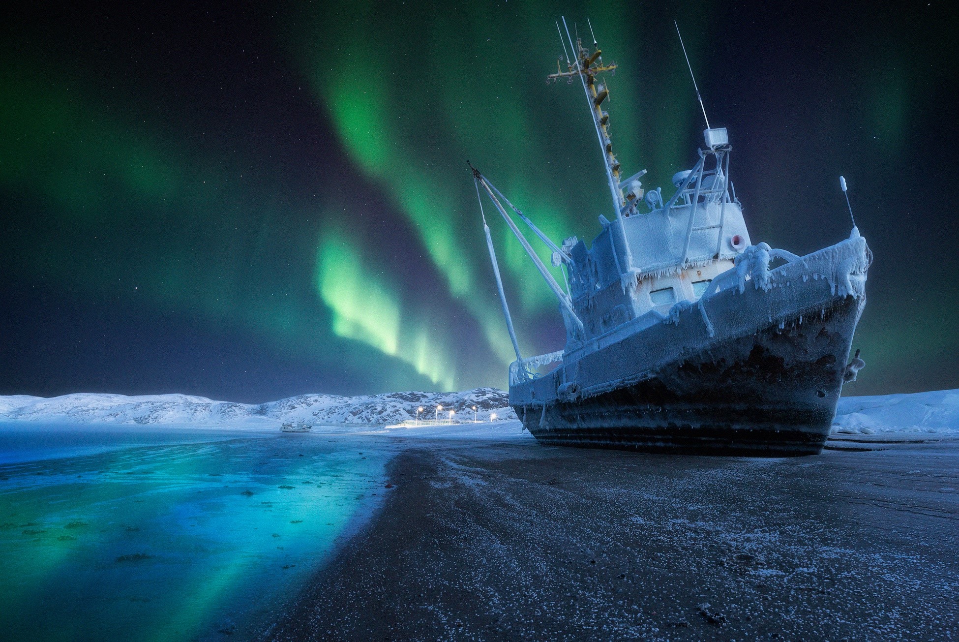 Russia, cold, ice, night, vehicle, sky, boat, frozen water, HD Wallpaper