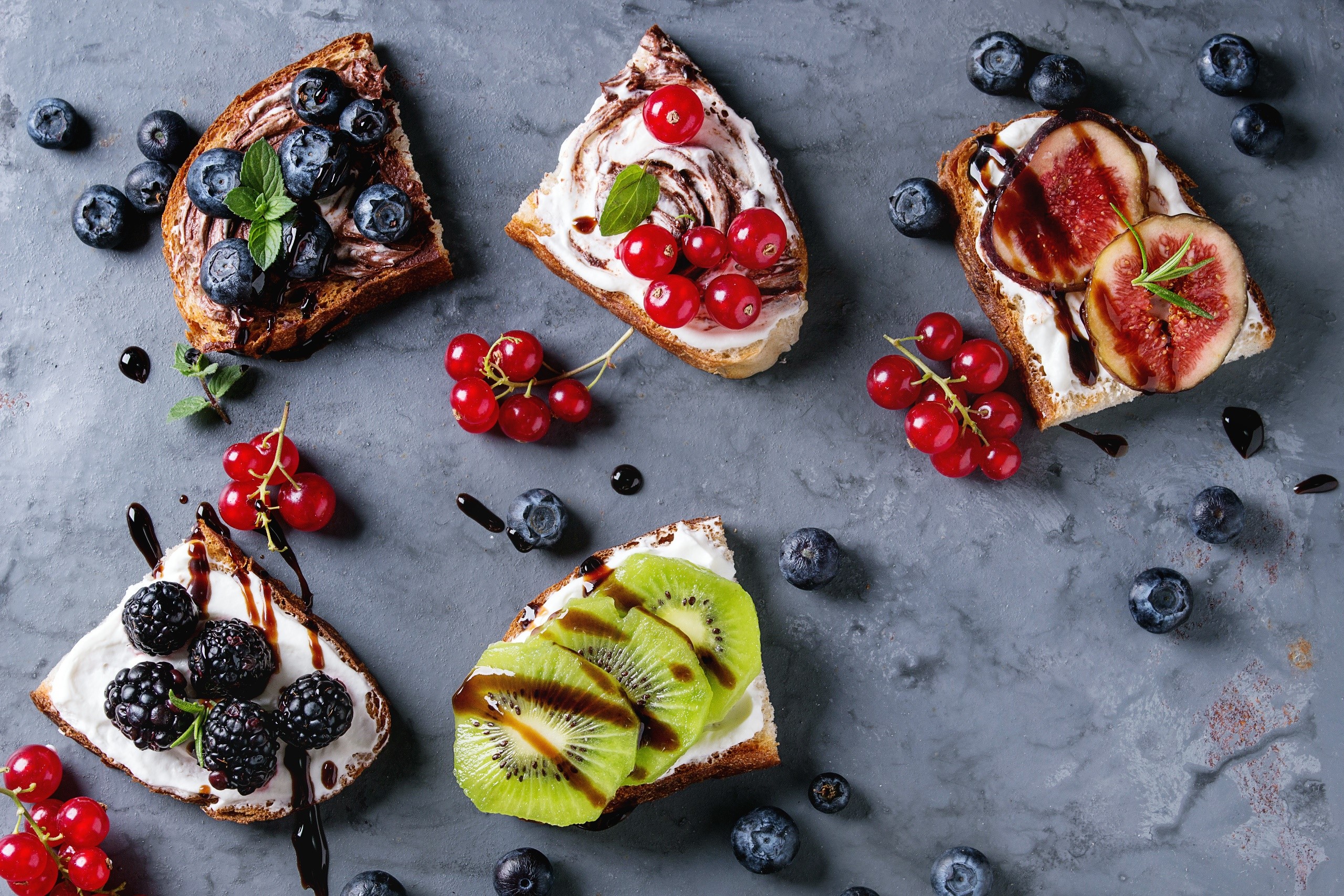 food, sweets, fruit, berries, kiwi (fruit), bread, blueberries, sandwiches, HD Wallpaper