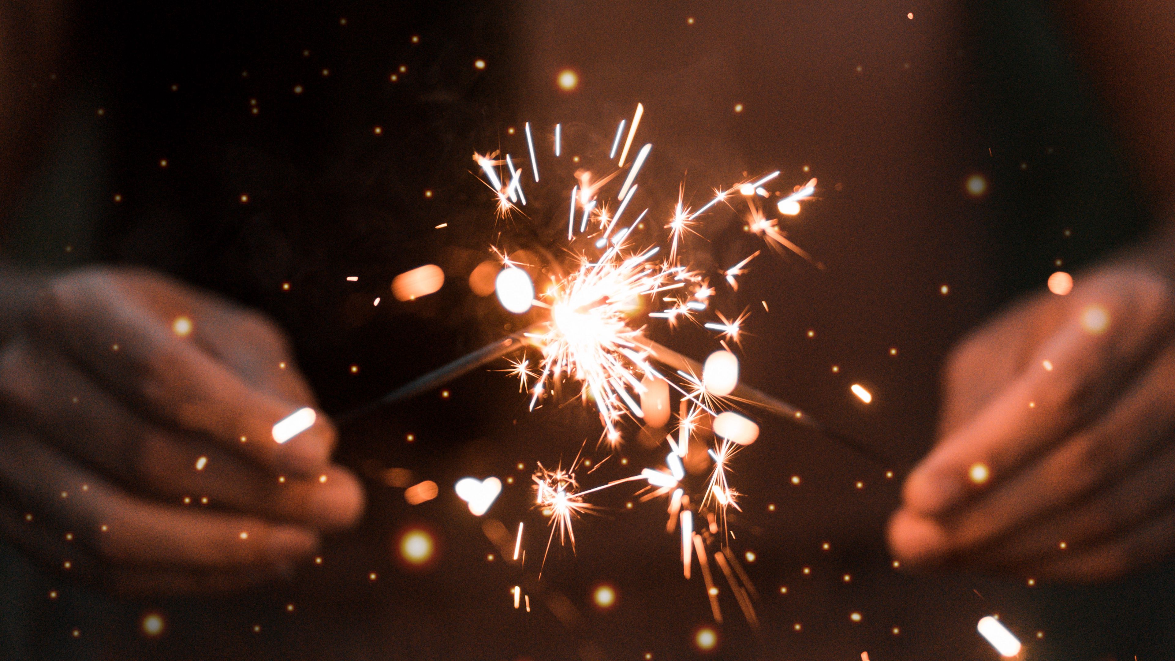 sparkler, spark, hands, shine, light, 4k, HD Wallpaper