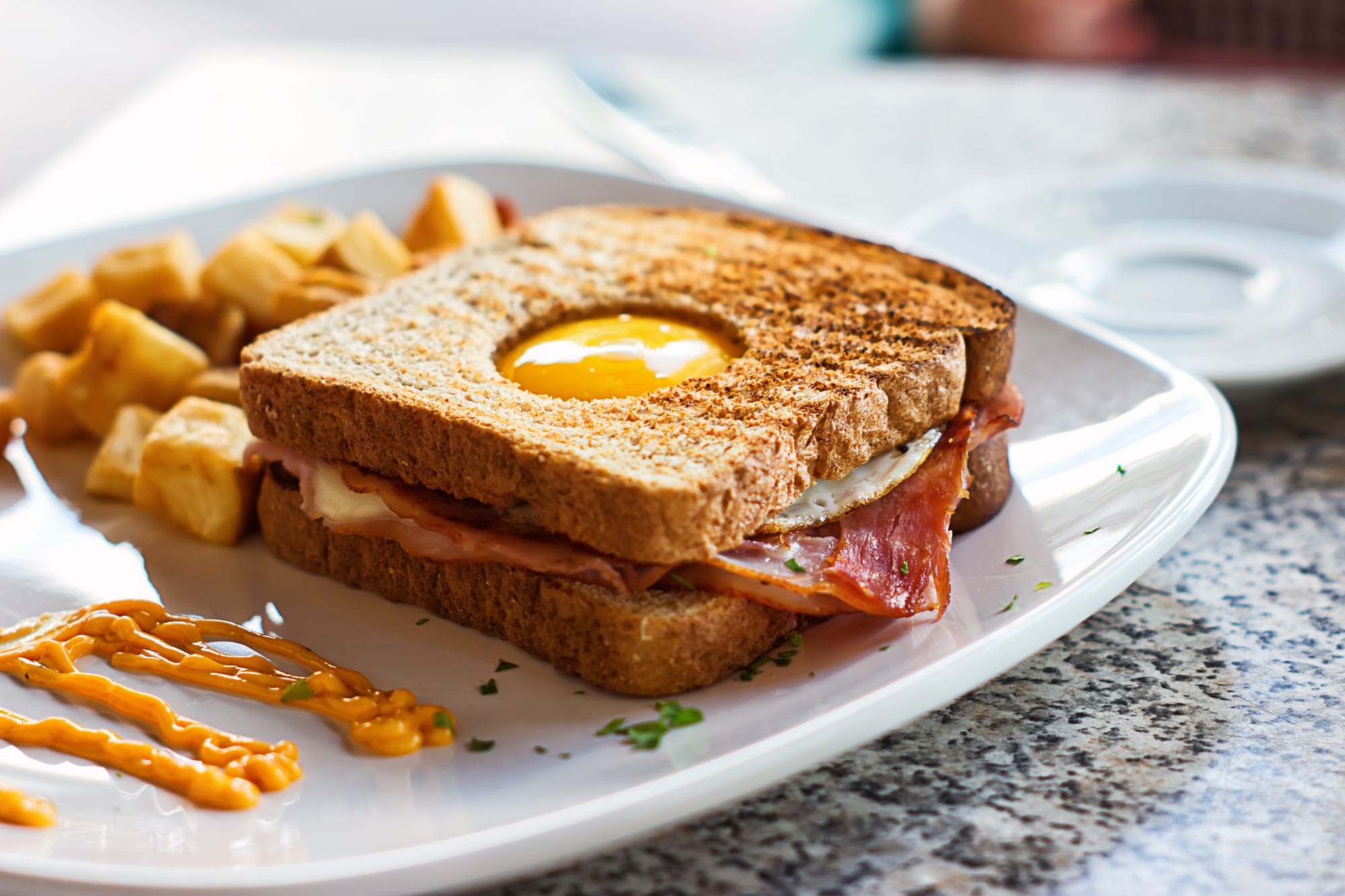 500px, bacon, eggs, bread, plates, food, depth of field, potatoes, mustard, sandwich, HD Wallpaper