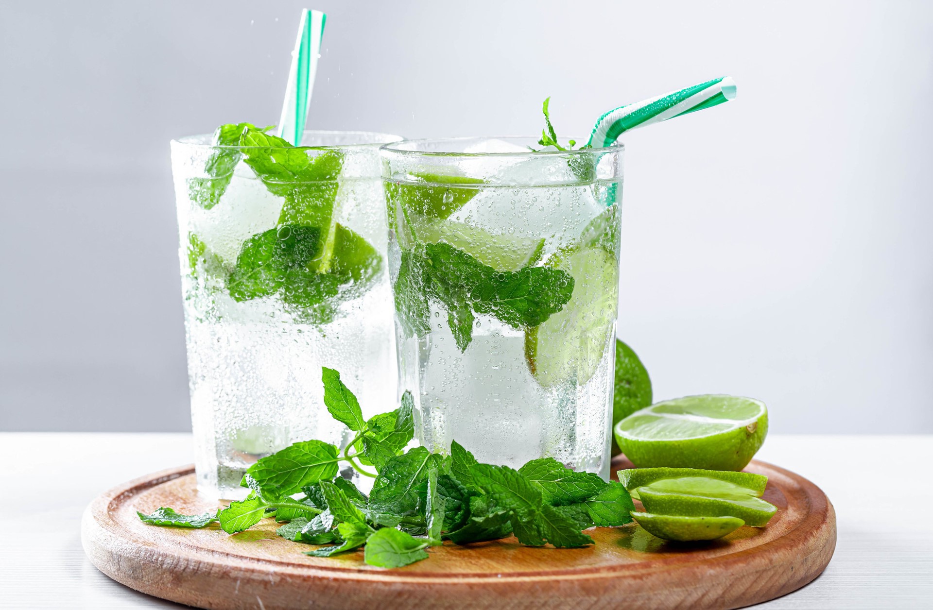 food, drinking glass, cocktail, leaves, lemons, fresh, mint leaves, limes, cutting board, drinking straw, HD Wallpaper