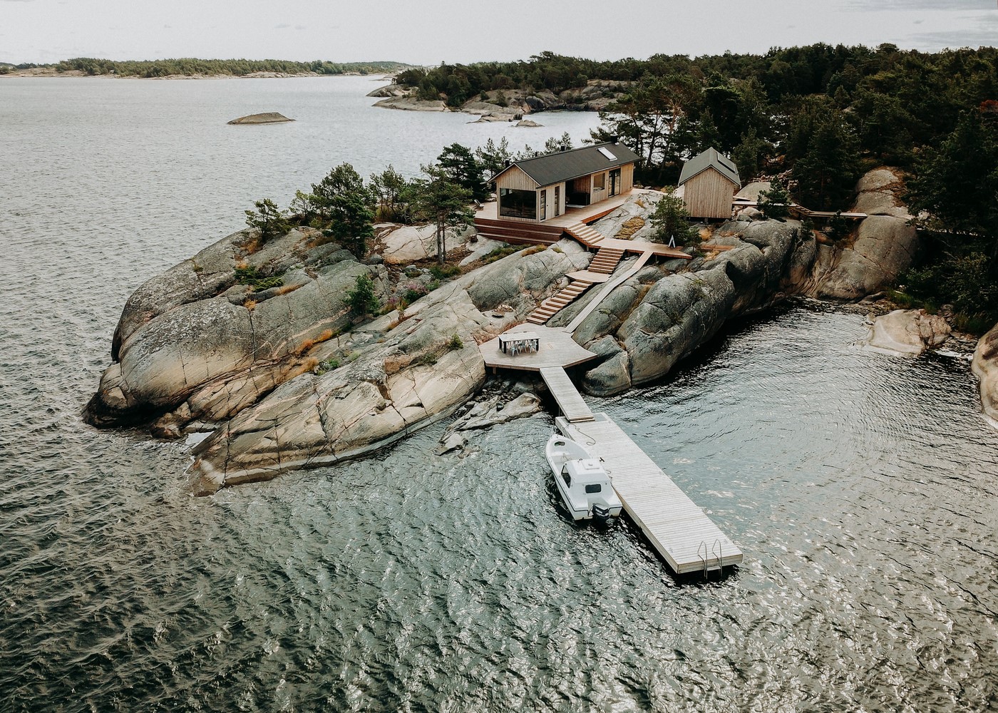 architecture, modern, cabin, house, boat, pier, rock, lake, HD Wallpaper