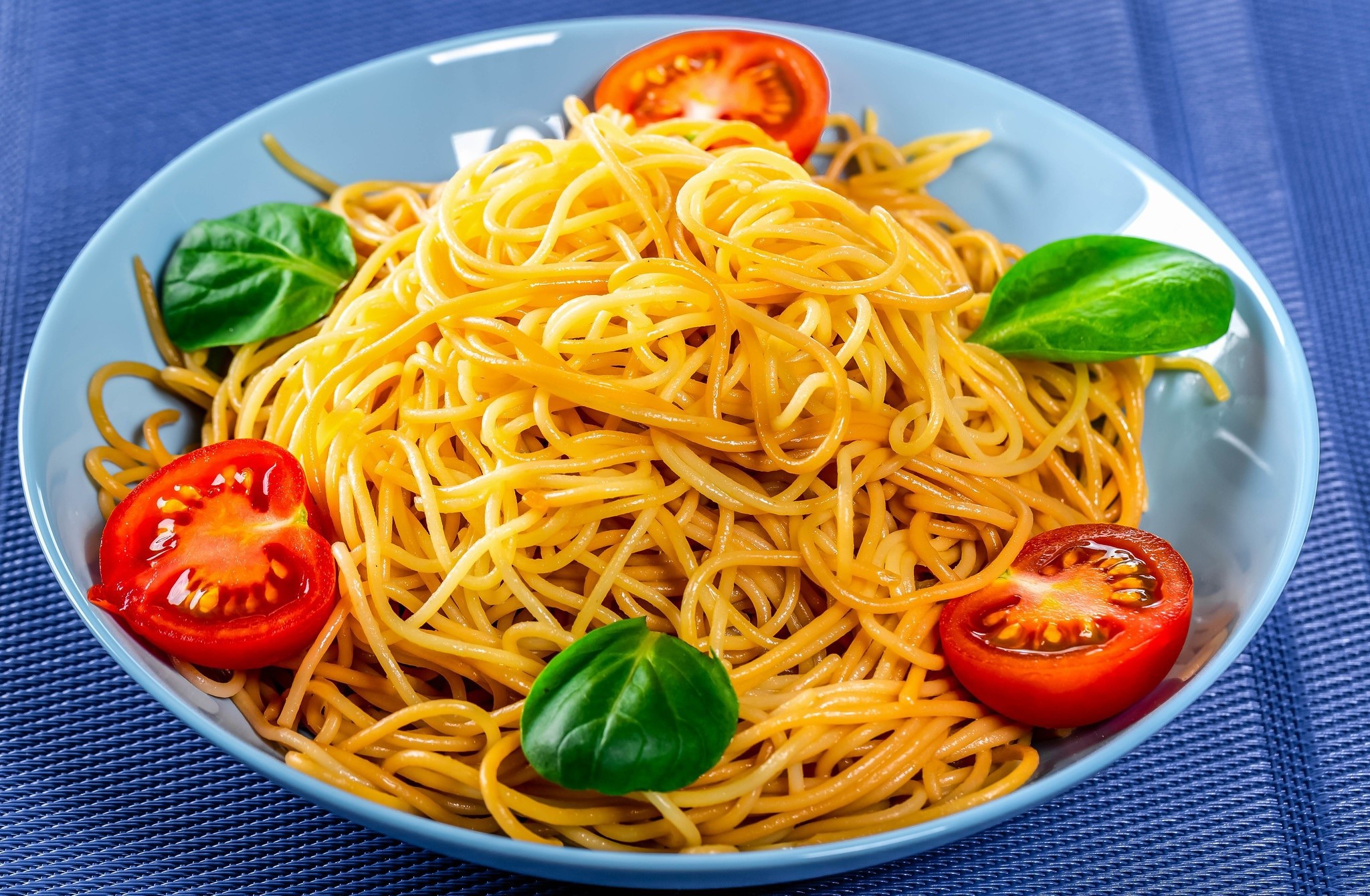 tomatoes, food, noodles, spaghetti, pasta, basil, HD Wallpaper