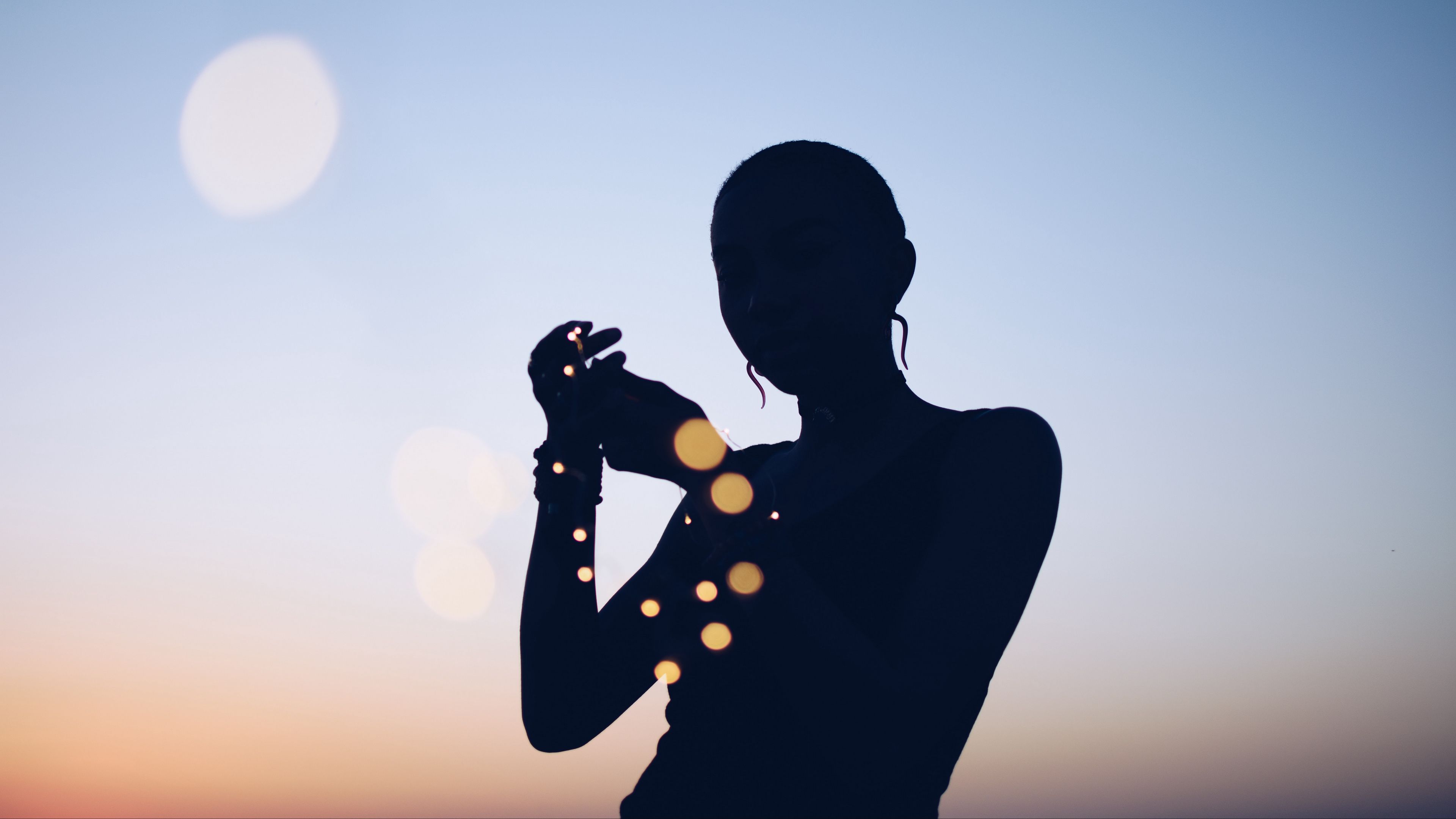 silhouette, night, glare, bokeh, 4k, HD Wallpaper