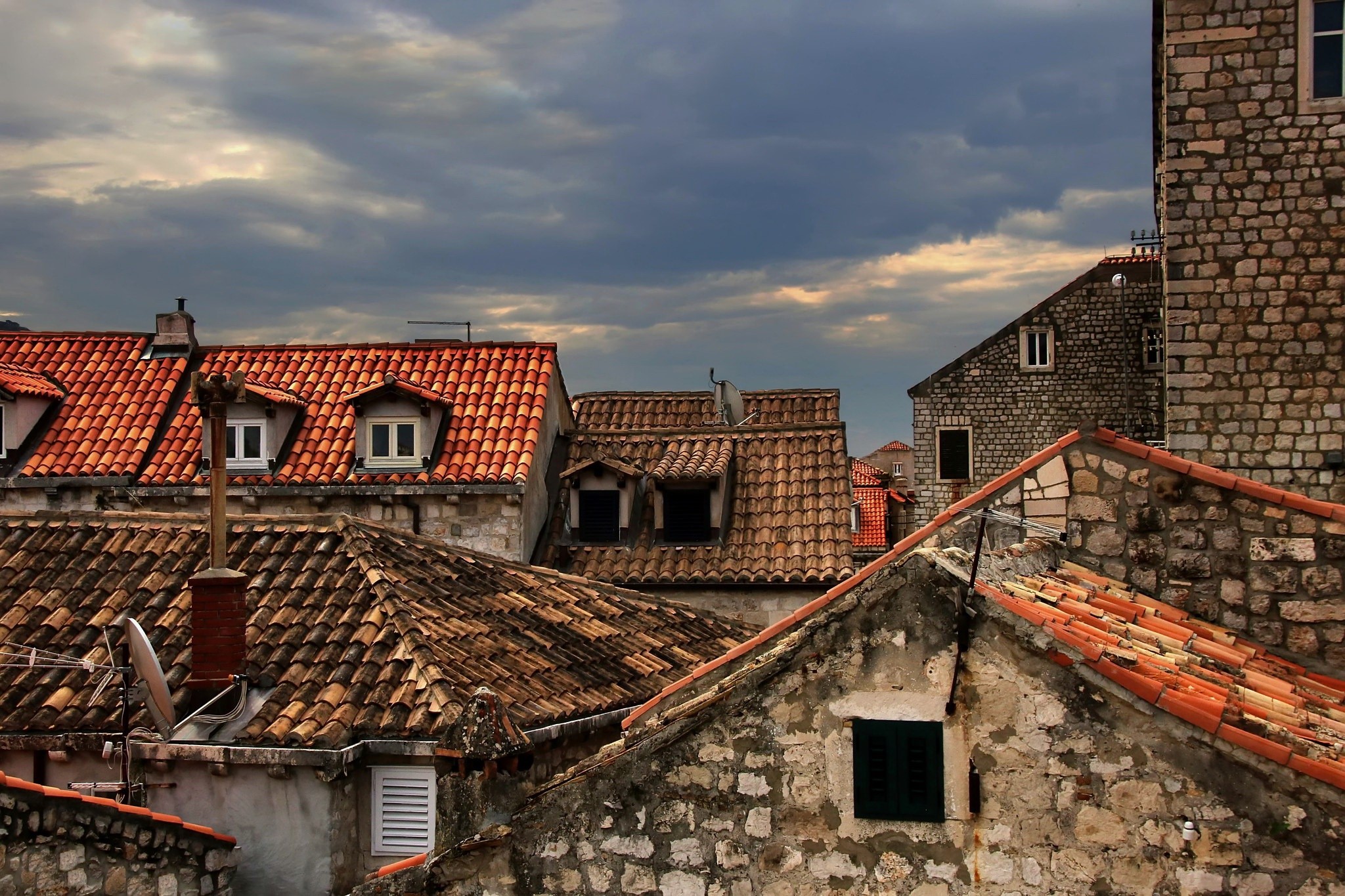town, rooftops, house, building, HD Wallpaper