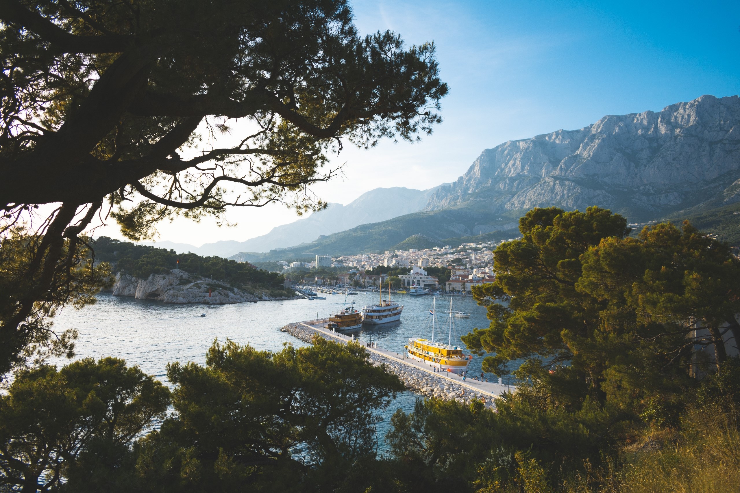 Croatia, Mediterranean, coast, sea side, mountains, nature, landscape, trees, forest, cliff, architecture, boat, HD Wallpaper