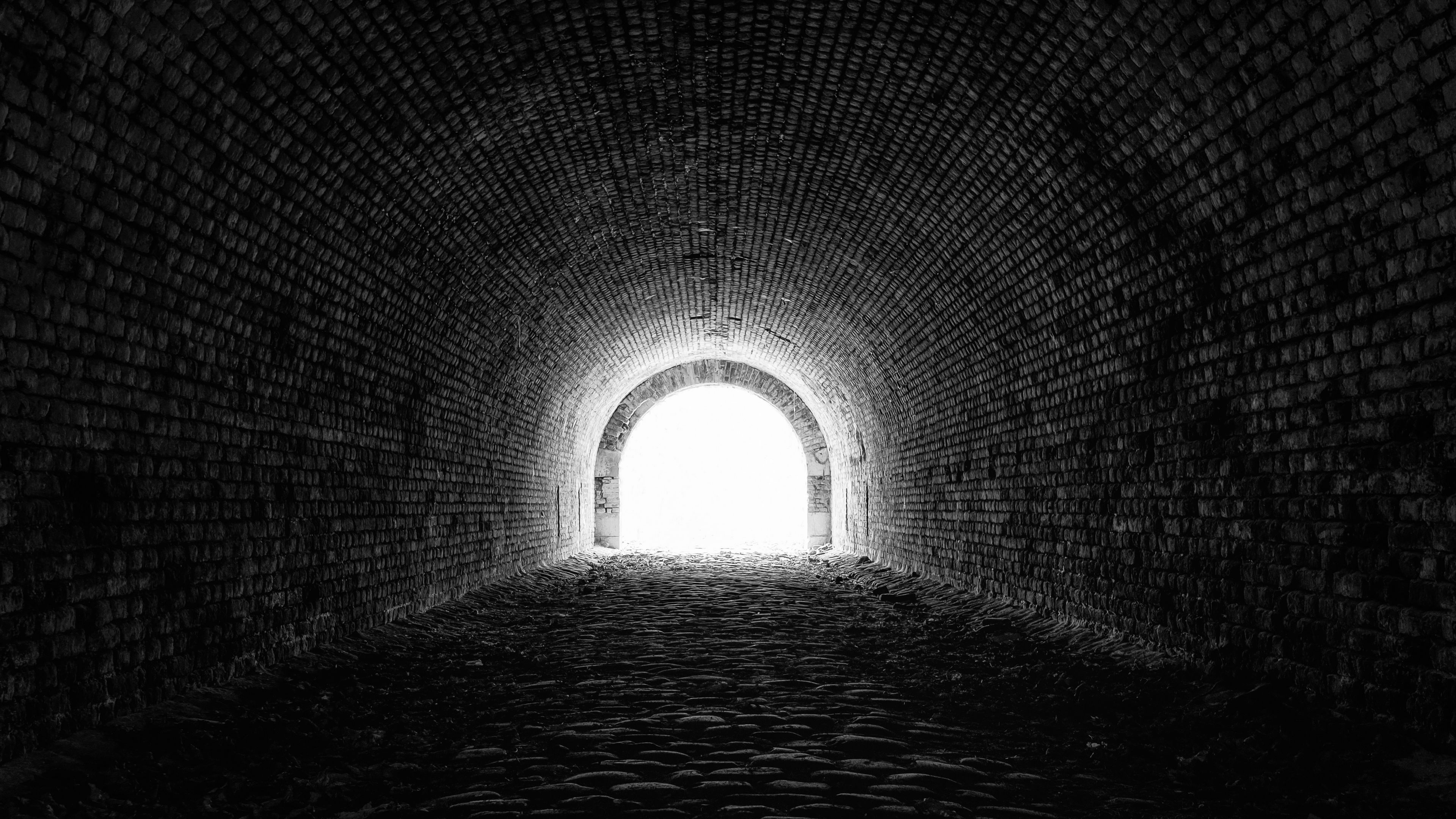 tunnel, bw, arch, brick, 4k, HD Wallpaper