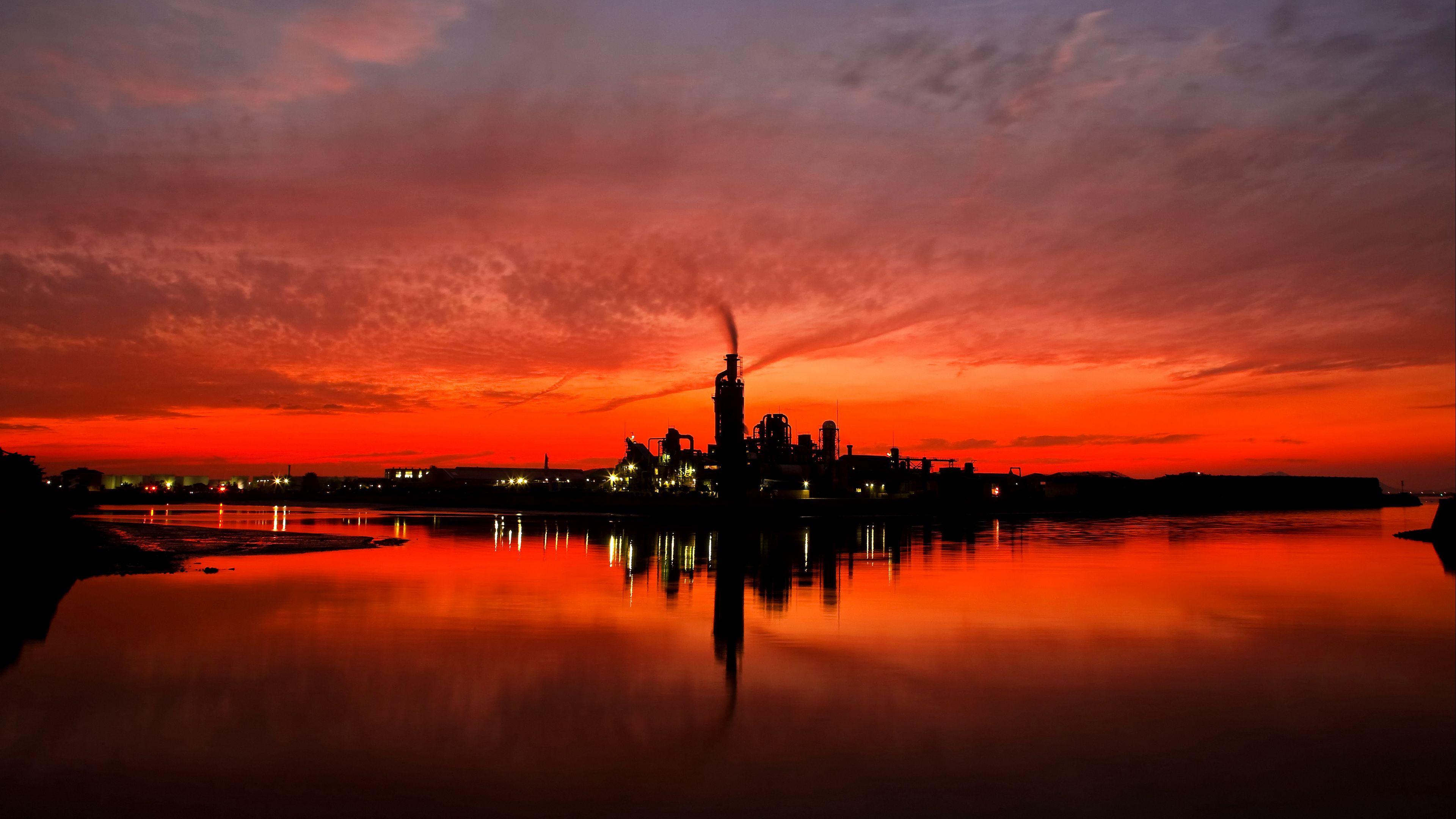 night city, sunset, sky, factory, horizon, 4k, HD Wallpaper