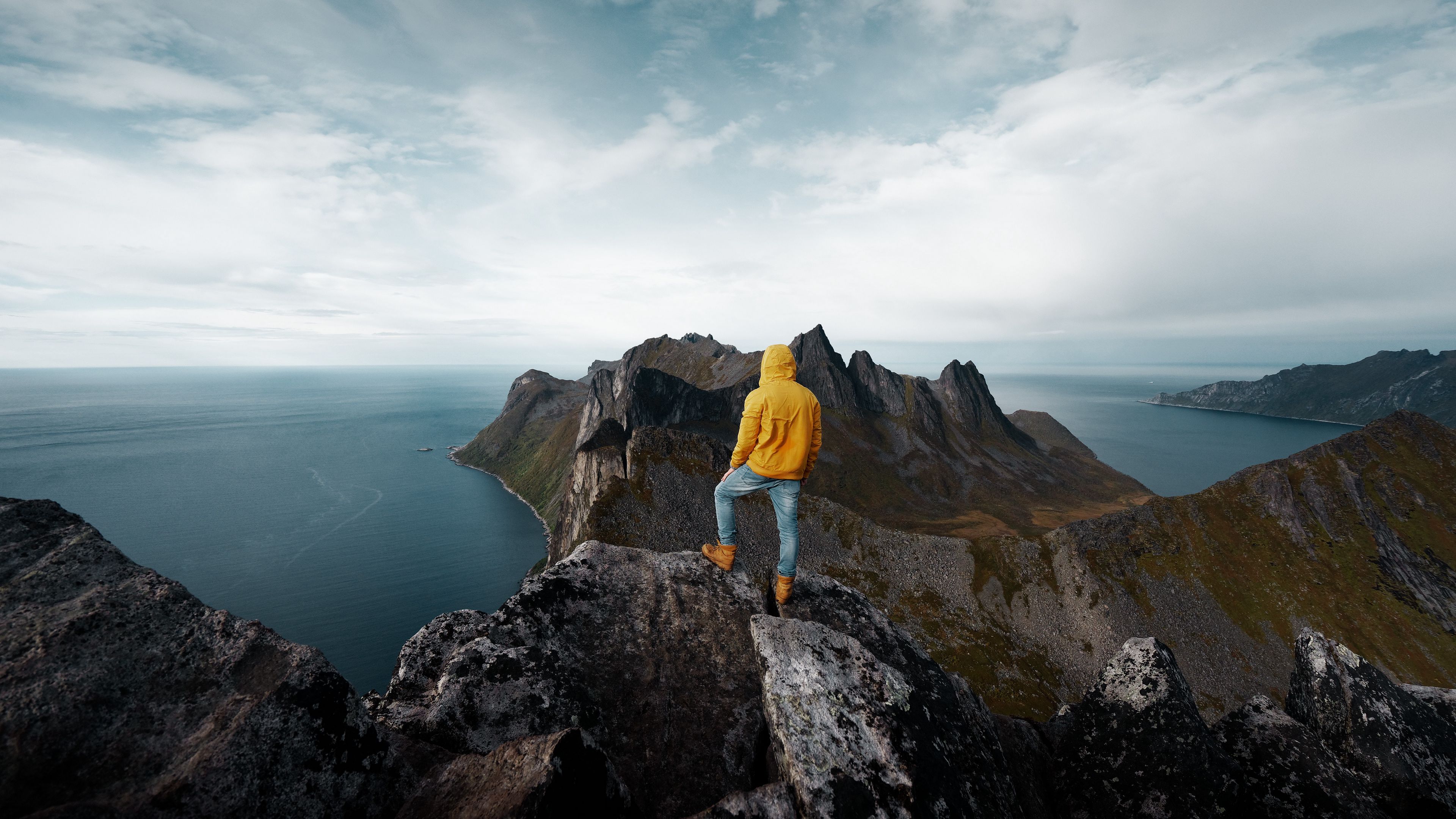 mountain, solitude, man, peak, norway, 4k, HD Wallpaper