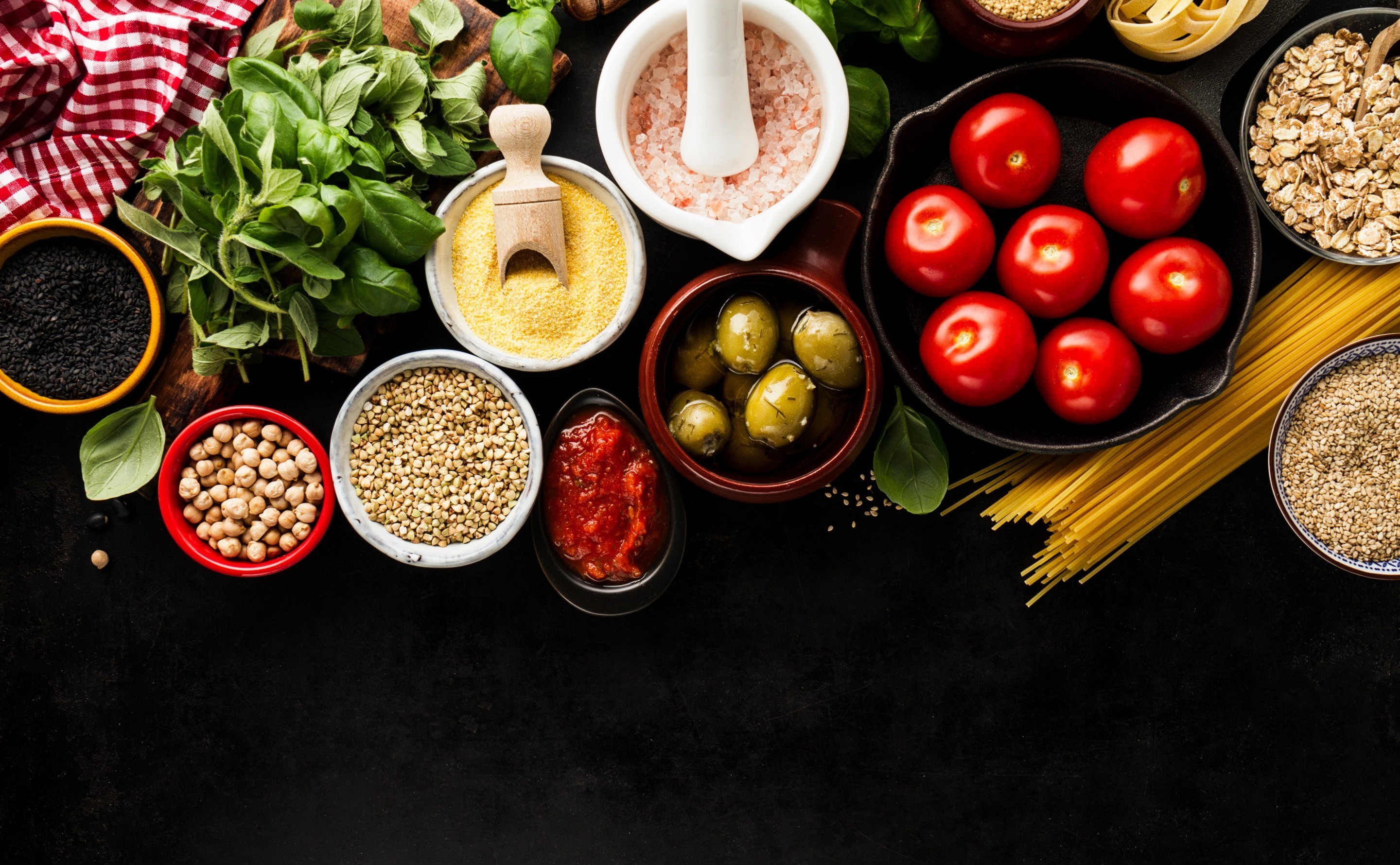 still life, food, vegetables, noodles, tomatoes, basil, olives, spaghetti, salt, grains, HD Wallpaper