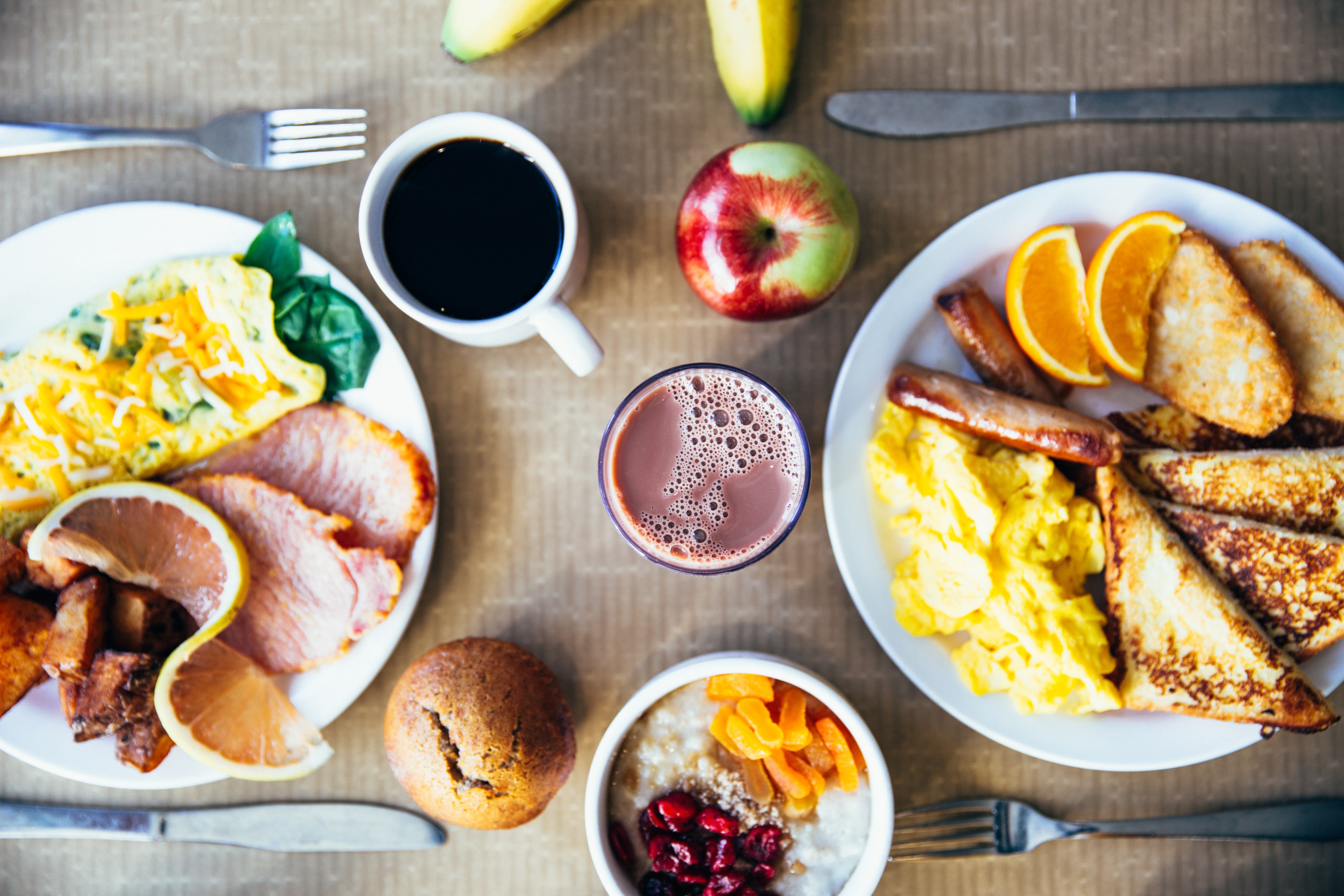 breakfast, food, eggs, sausage, muffins, coffee, apples, orange (fruit), fork, knives, HD Wallpaper