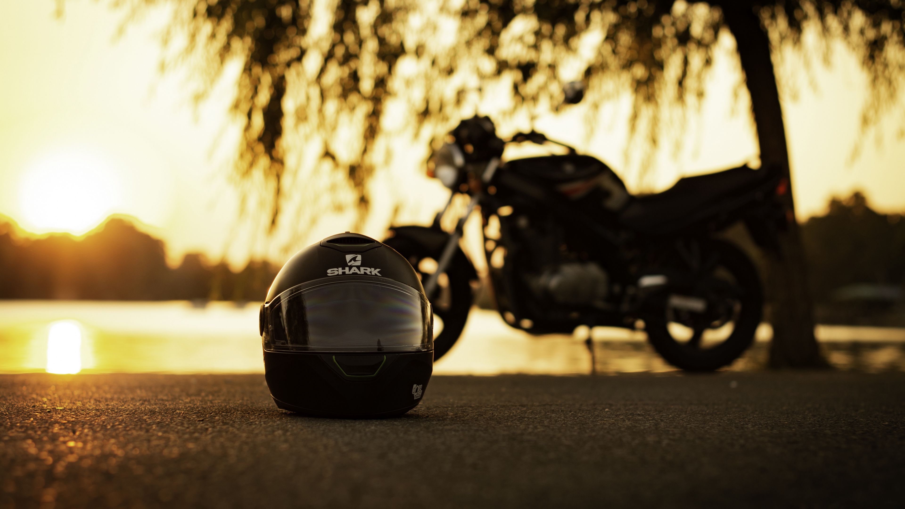 helmet, motorcycle, asphalt, black, 4k, HD Wallpaper