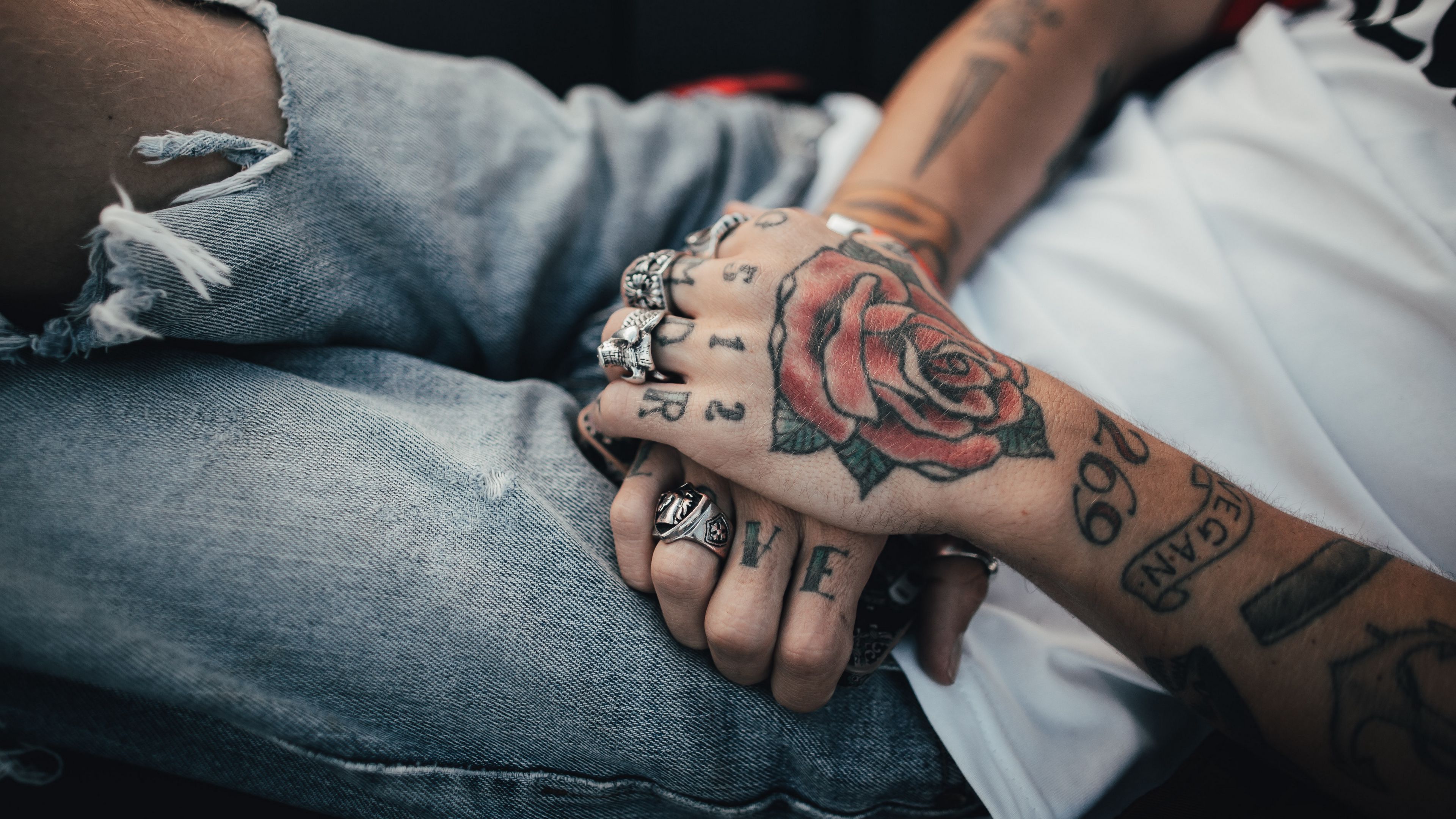 hands, tattoos, rings, decorations, 4k, HD Wallpaper