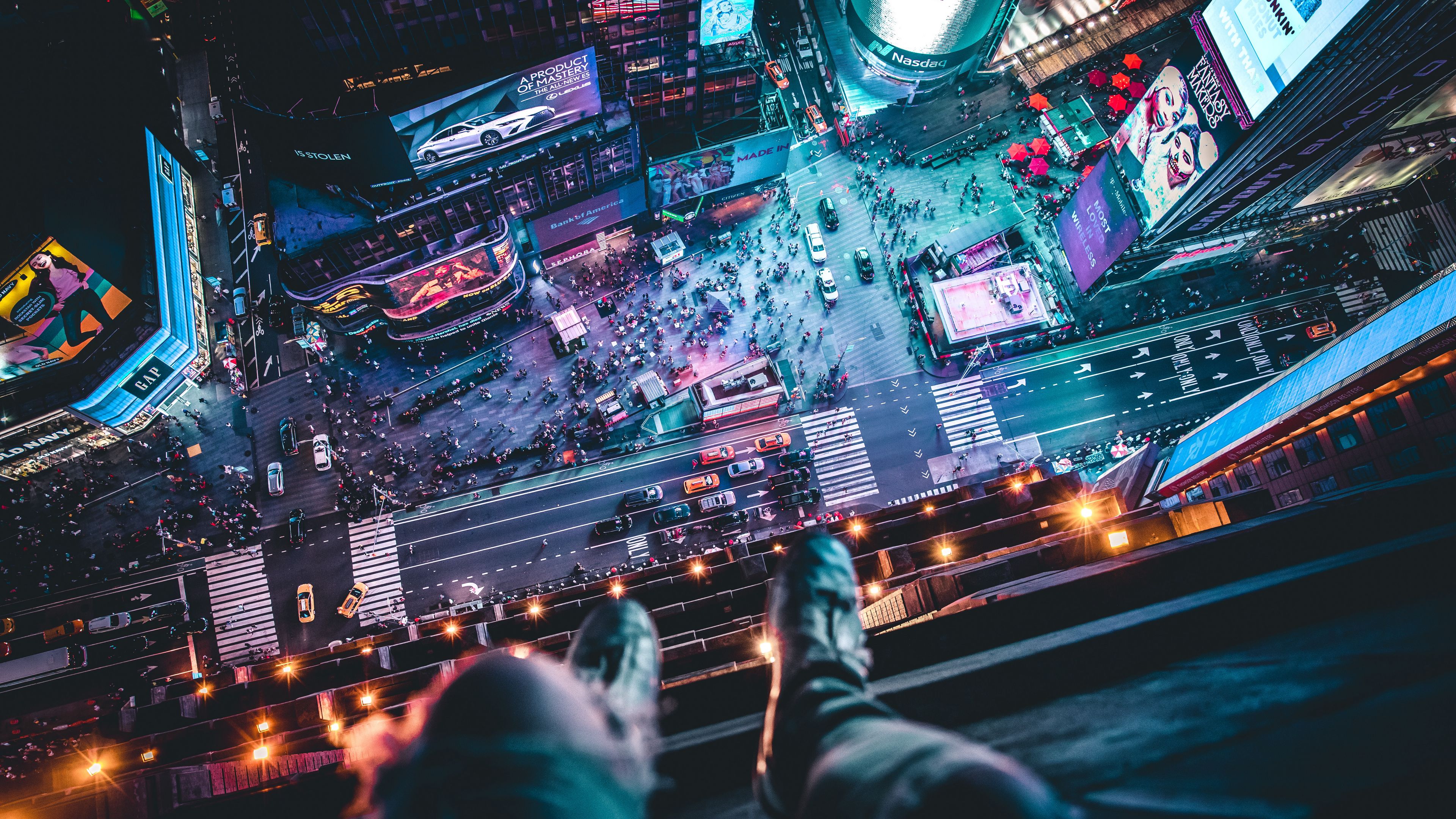 night city, top view, legs, roof, overview, megalopolis, new york, usa, 4k, HD Wallpaper
