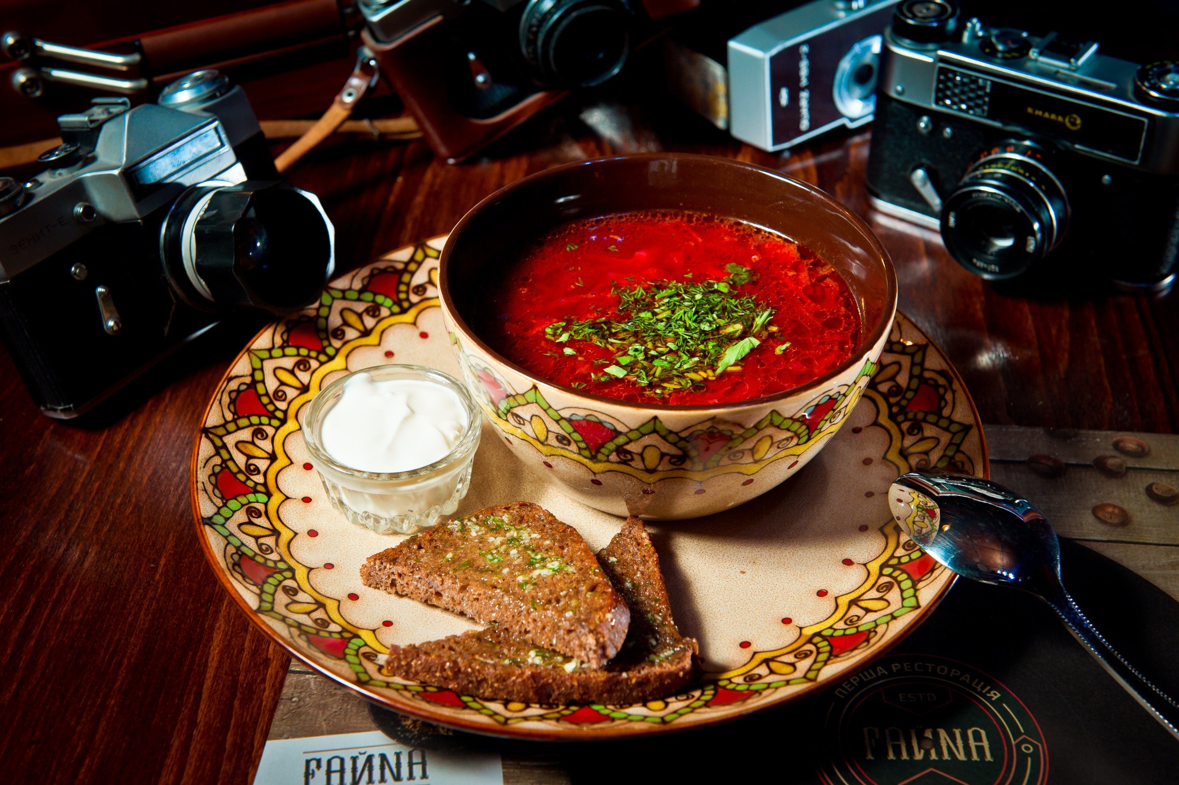 borscht, food, camera, spoon, bread, soup, Traditional Foods, HD Wallpaper