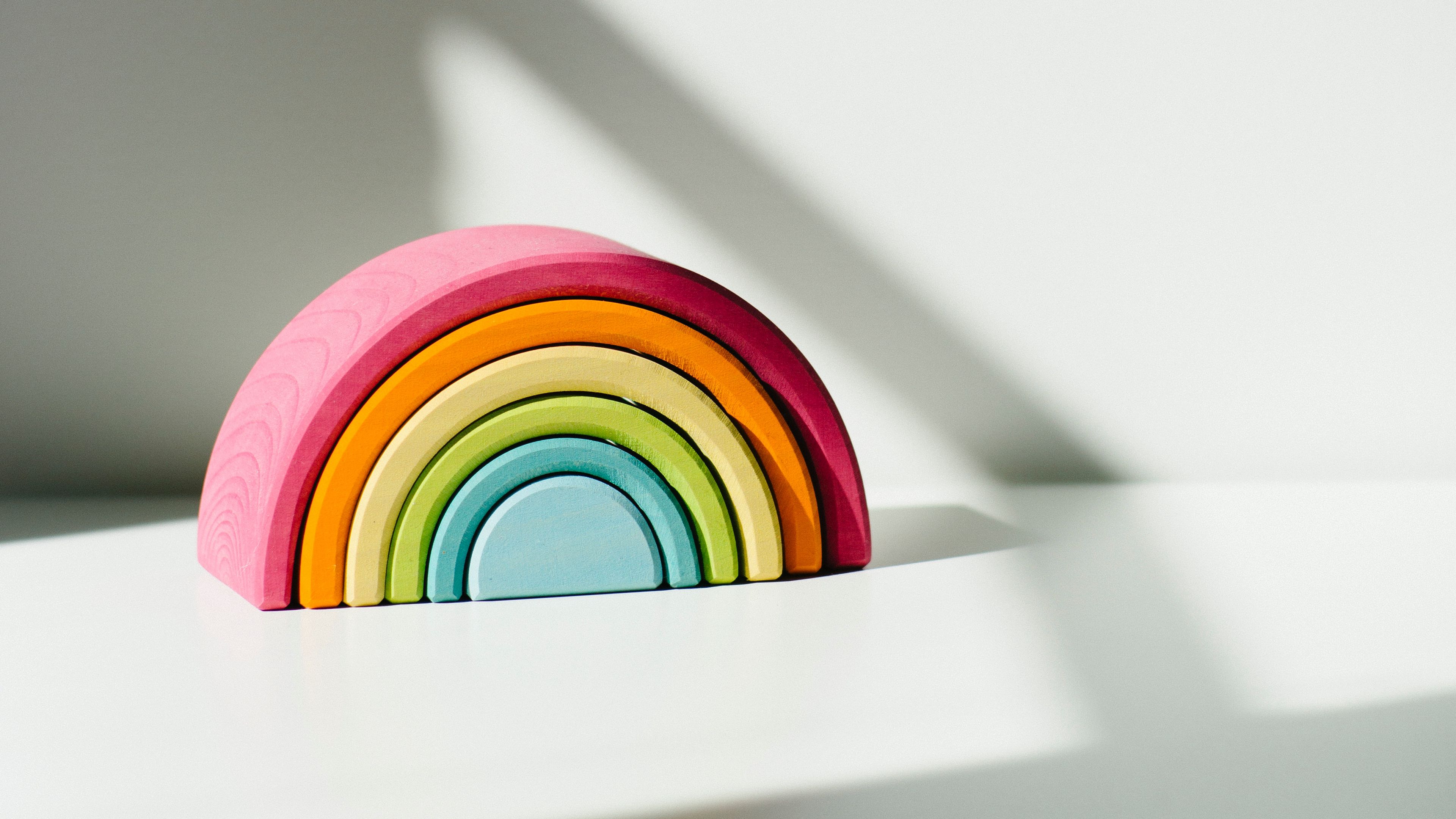 rainbow, toy, minimalism, shadows, 4k, HD Wallpaper