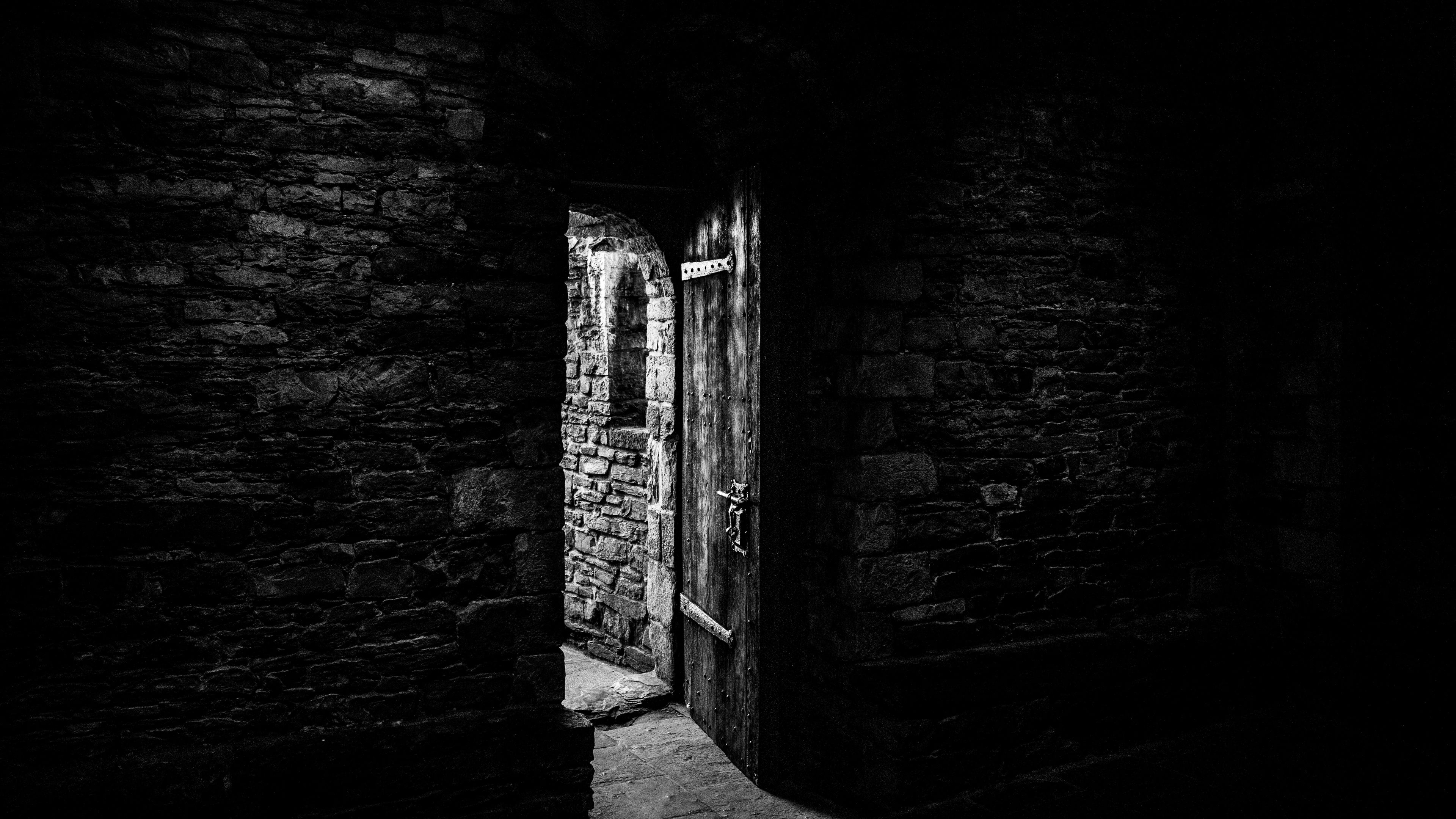 door, stone, bw, 4k, HD Wallpaper