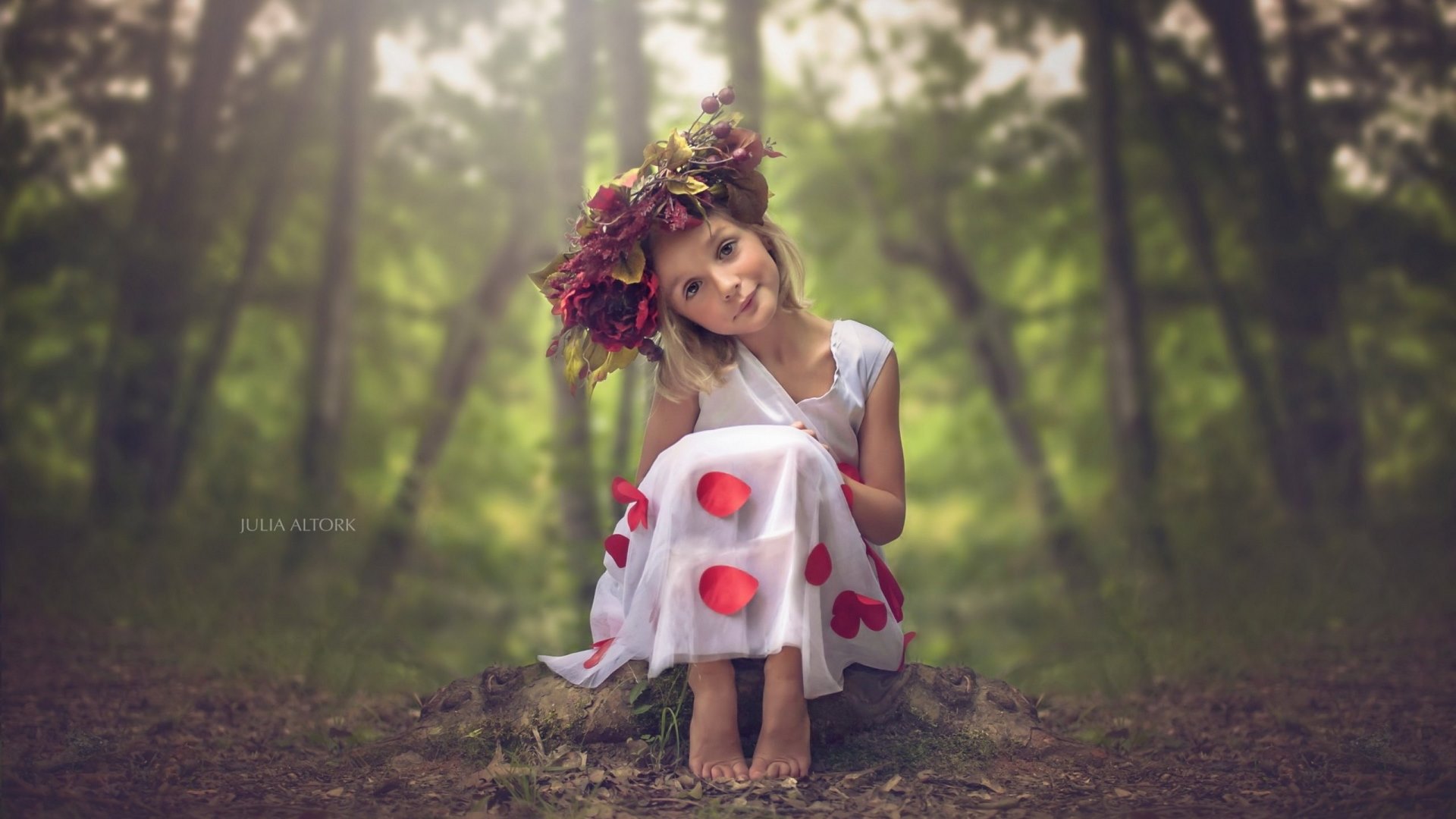 red, forest, little, woods, julia altork, cute, tree, girl, green, flower, child, HD Wallpaper