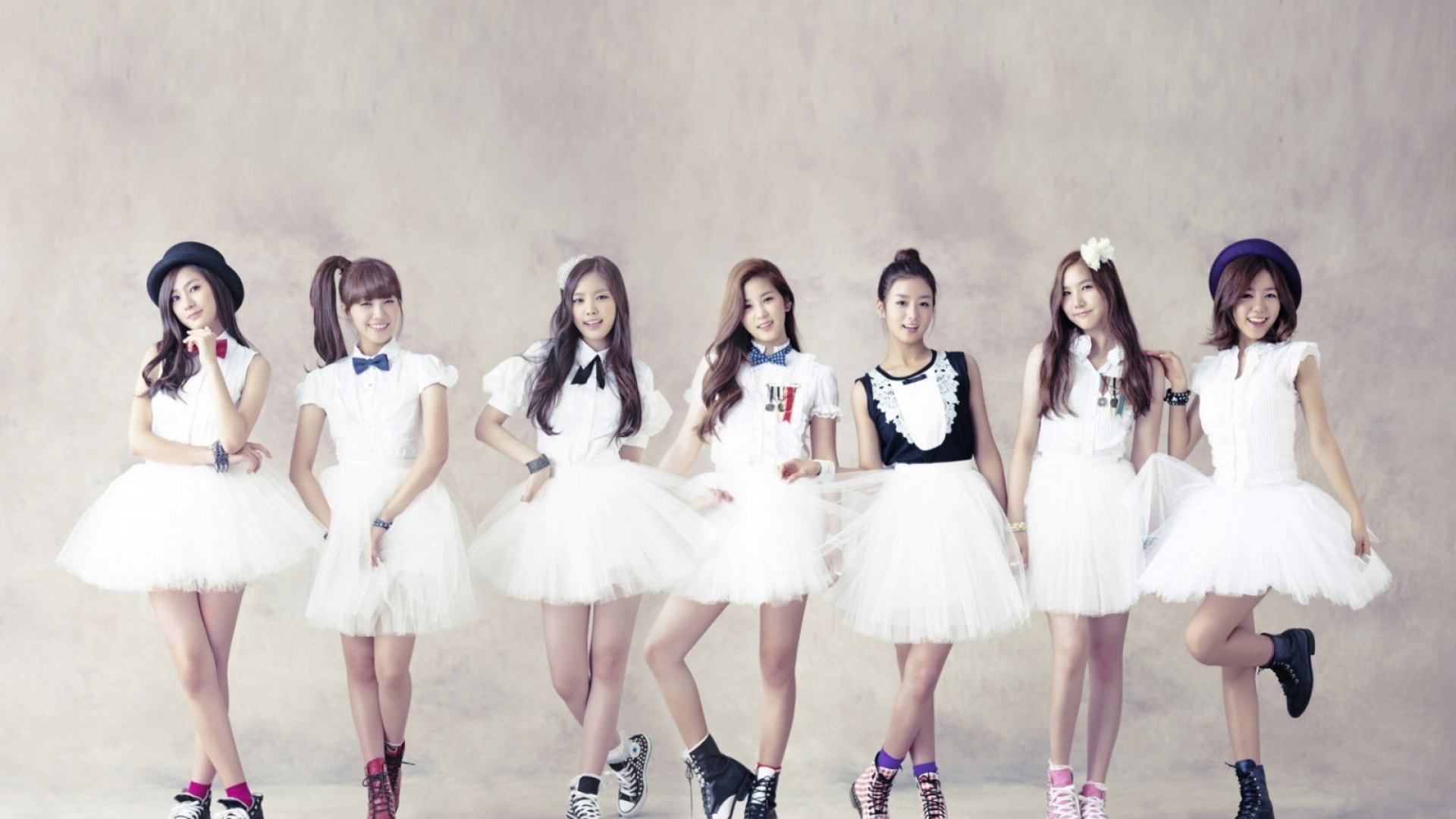 oh ha  young, hats, a pink, tutu, kim nam  joo, son na  eun, park cho  rong, sneakers, singers, jung eun  ji, skirts, hong yoo  kyung, korean, yoon bo  mi, girl group, HD Wallpaper