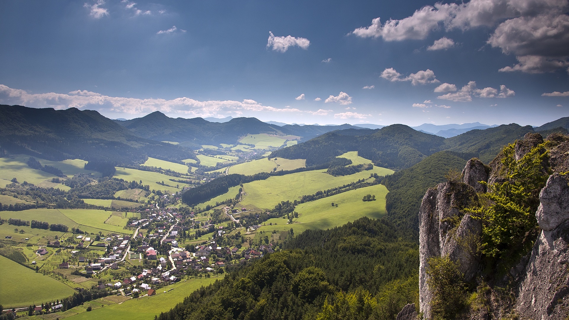 slovakia, valley, mountains, town, HD Wallpaper