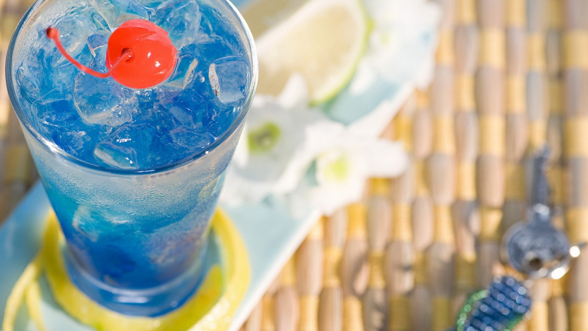 red, liquid, beautiful, soft, abstract, beverage, glass, photography, decorative, ice, arrangement, cherry, blue, HD Wallpaper