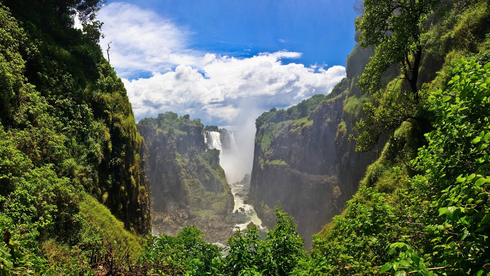 lush, clouds, waterfalls, steep, green, cliffs, oasis, scary, blue sky, HD Wallpaper