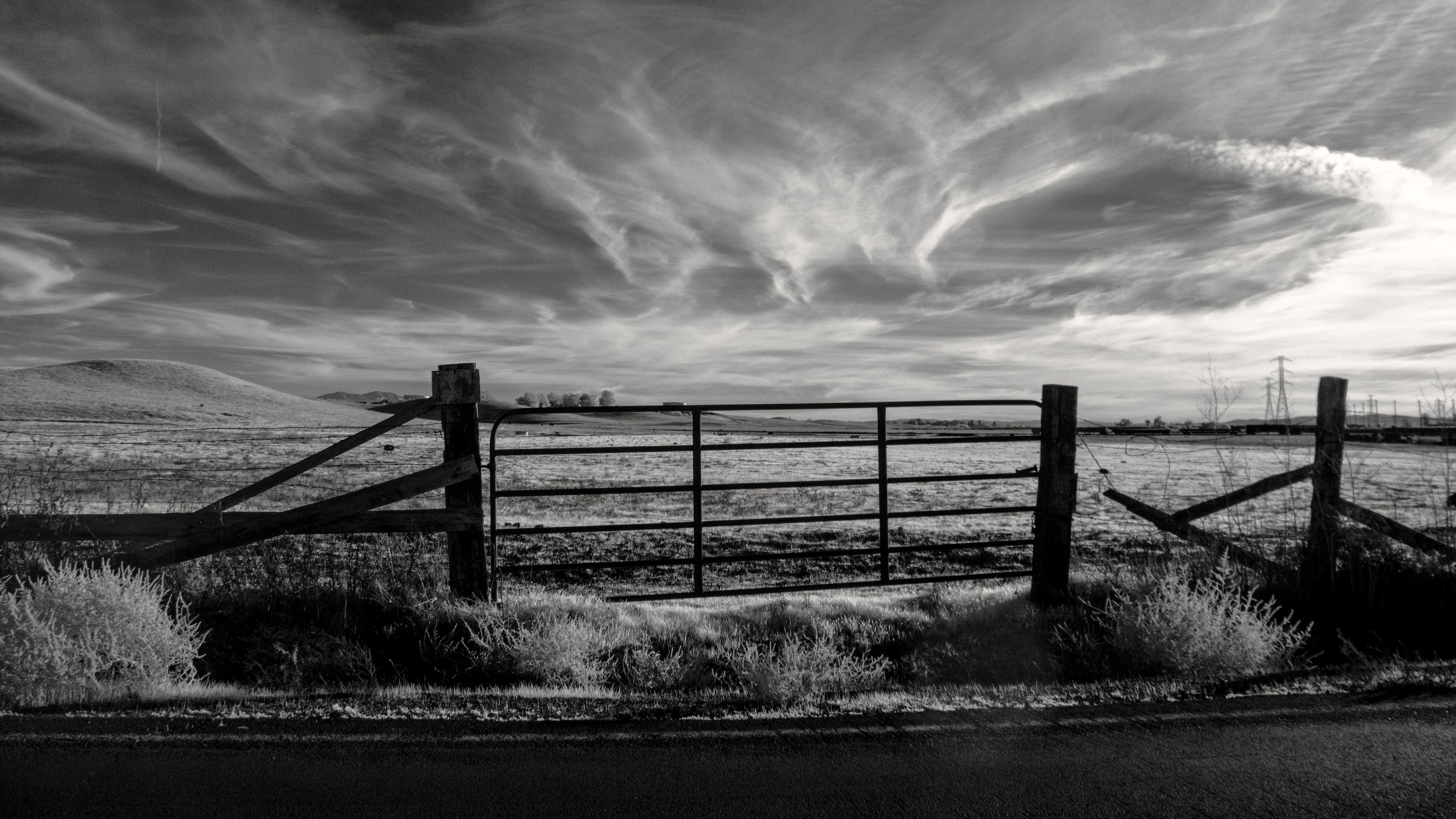 gate, bw, sky, fence, 4k, HD Wallpaper