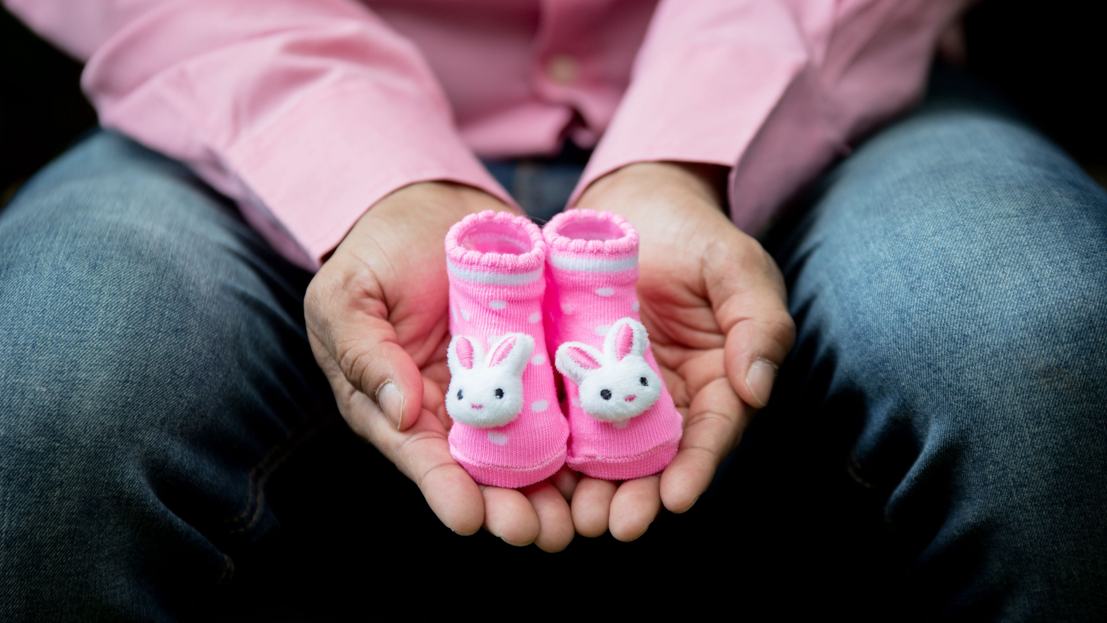 socks, child, father, expectation, 4k, HD Wallpaper