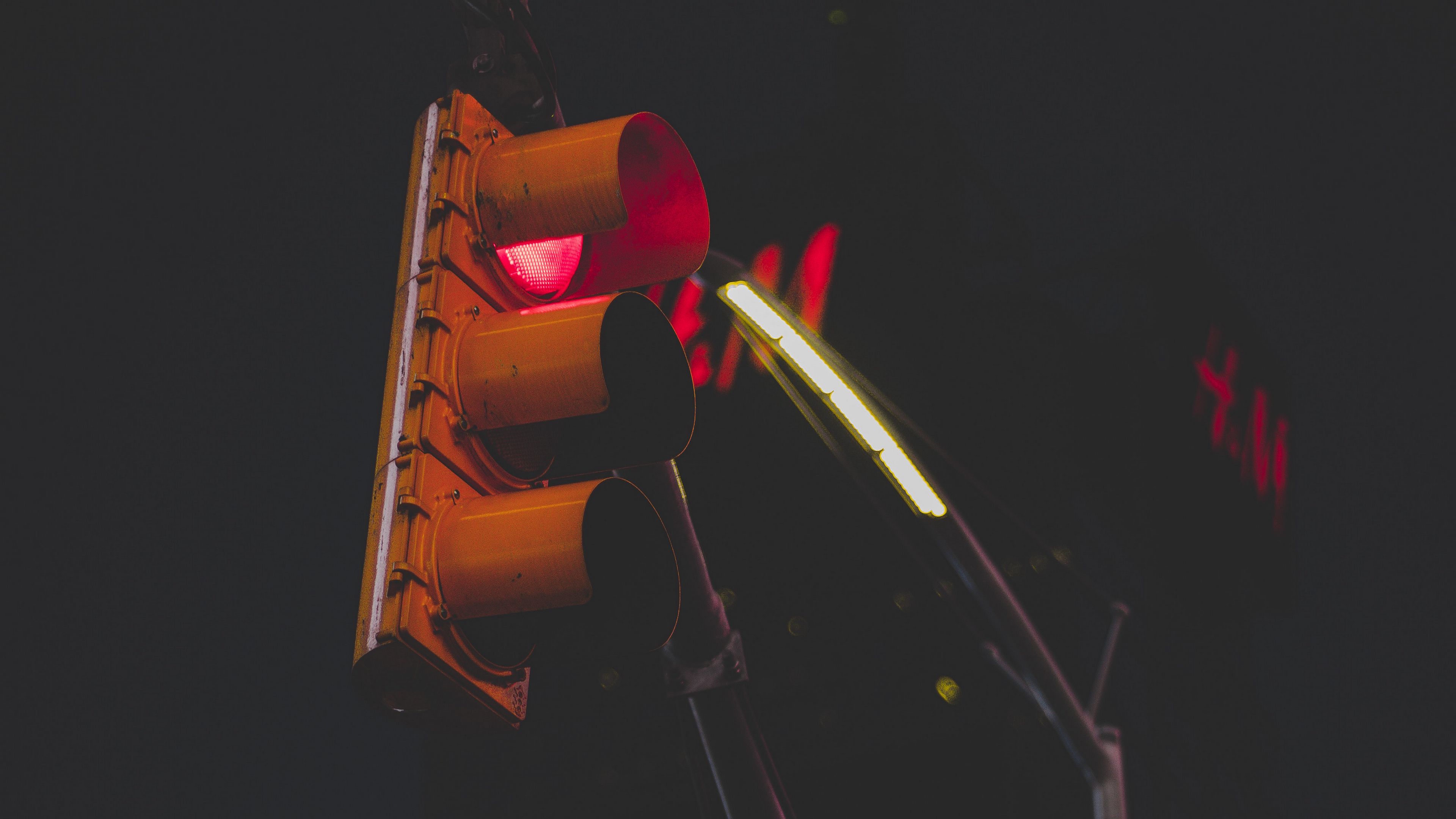 traffic light, pillar, street, night, 4k, HD Wallpaper