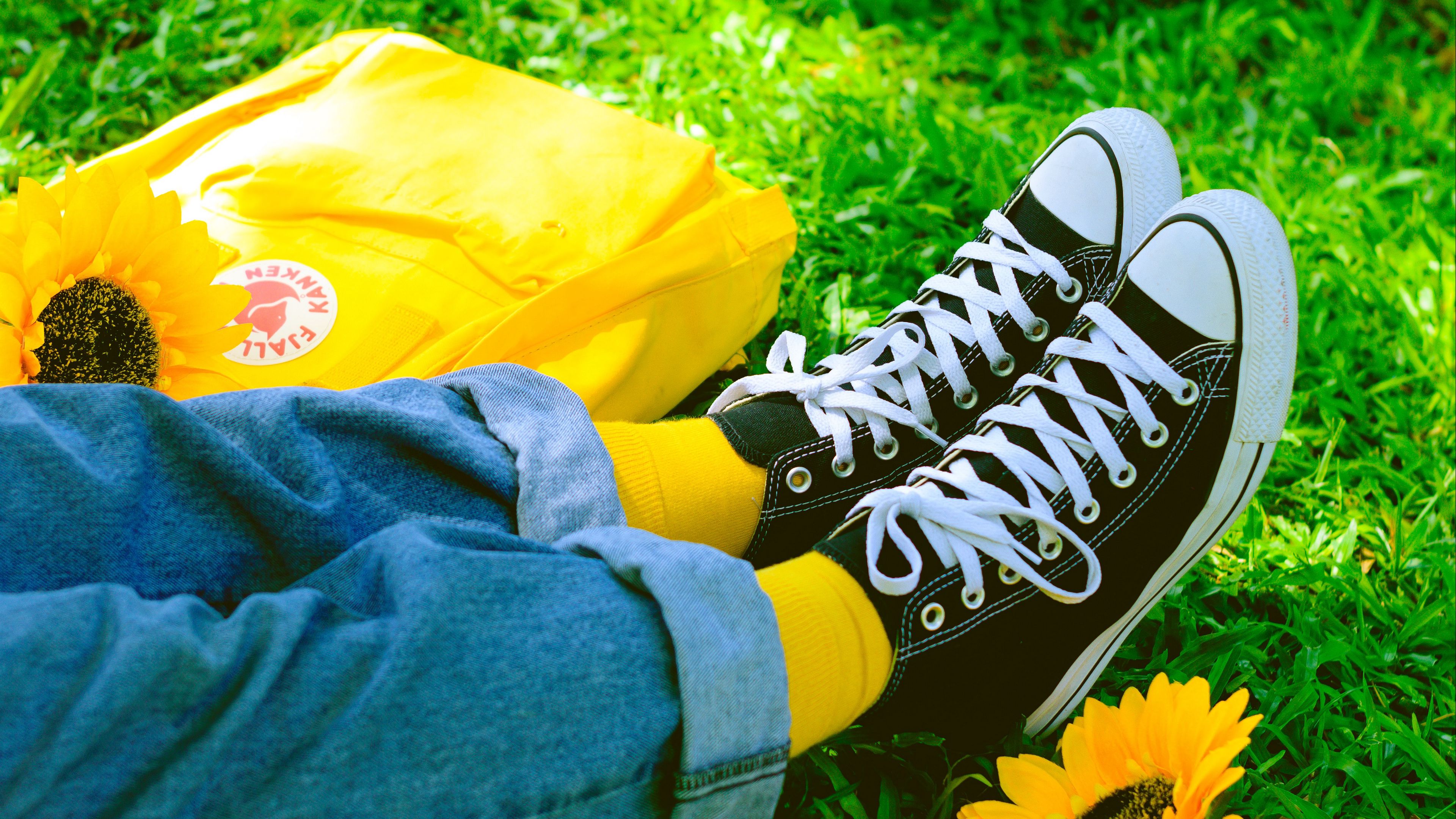 legs, sneakers, summer, grass, yellow, flower, 4k, HD Wallpaper