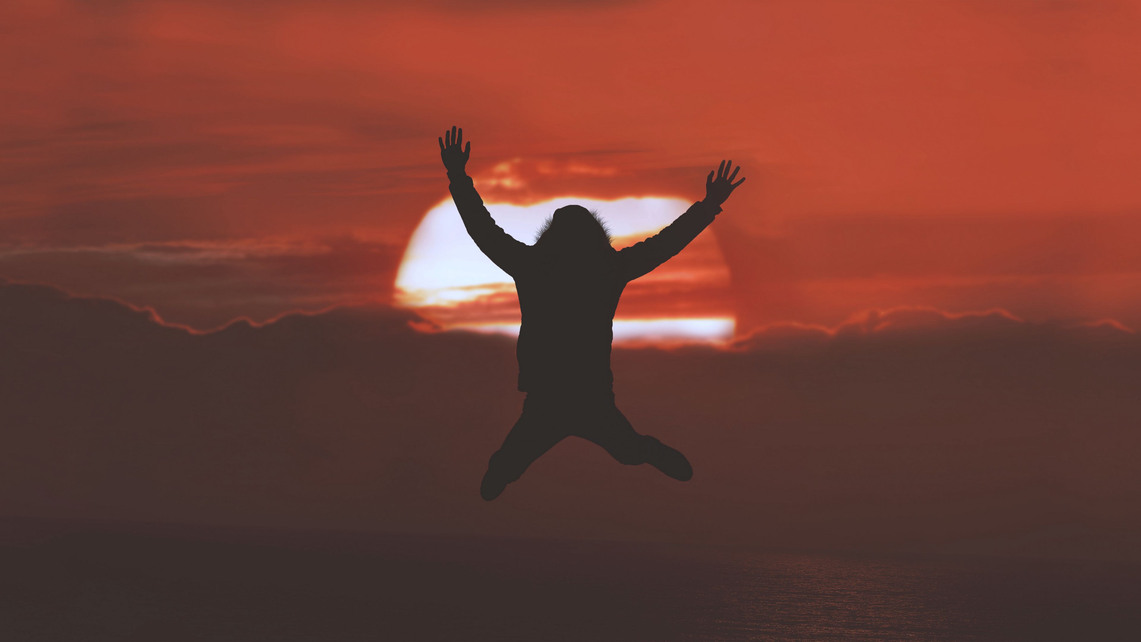 silhouette, jump, sunset, horizon, 4k, HD Wallpaper