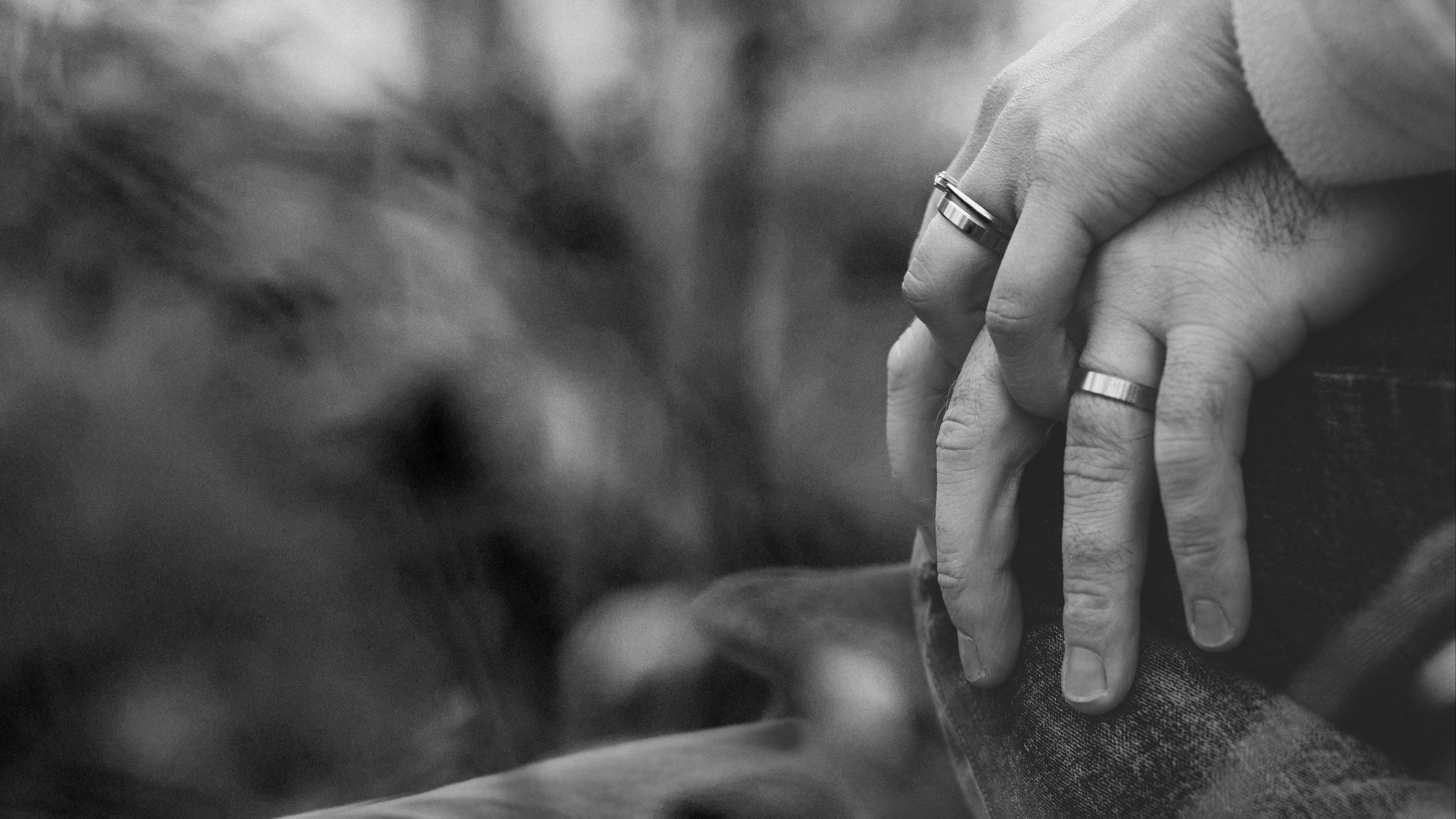 hands, rings, couple, love, bw, 4k, HD Wallpaper