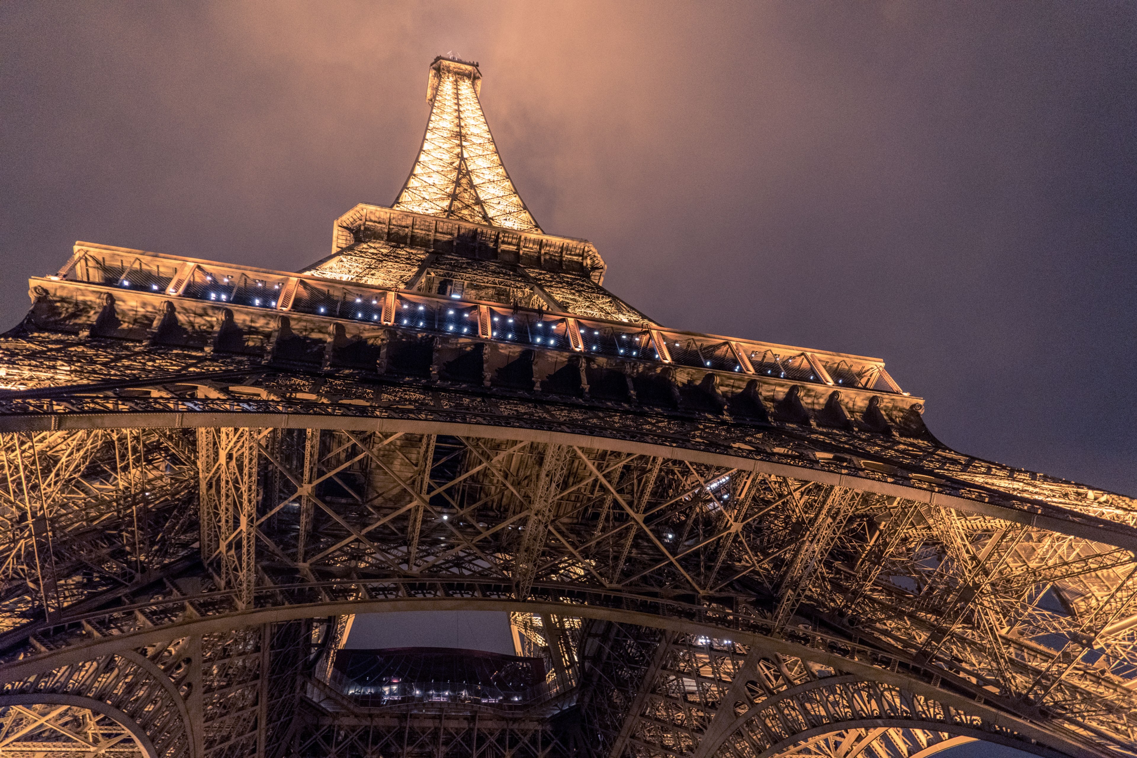 street view looking up at the inside architecture of the eiffel tower in paris france, _street view of eiffel tower 4k, HD Wallpaper