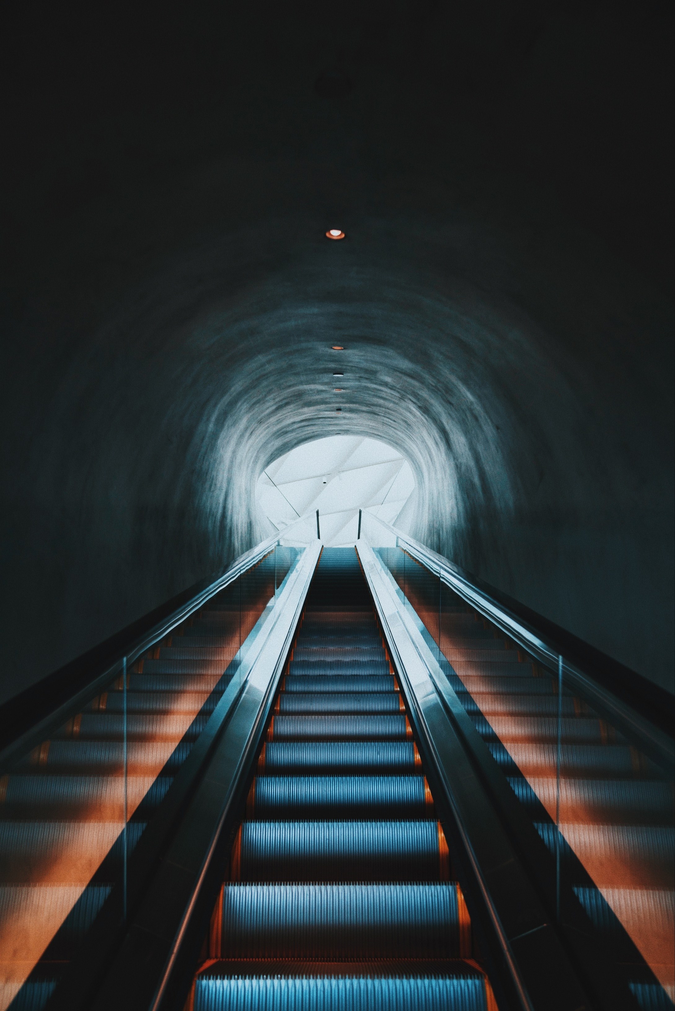 going up 4k, Phone HD Wallpaper