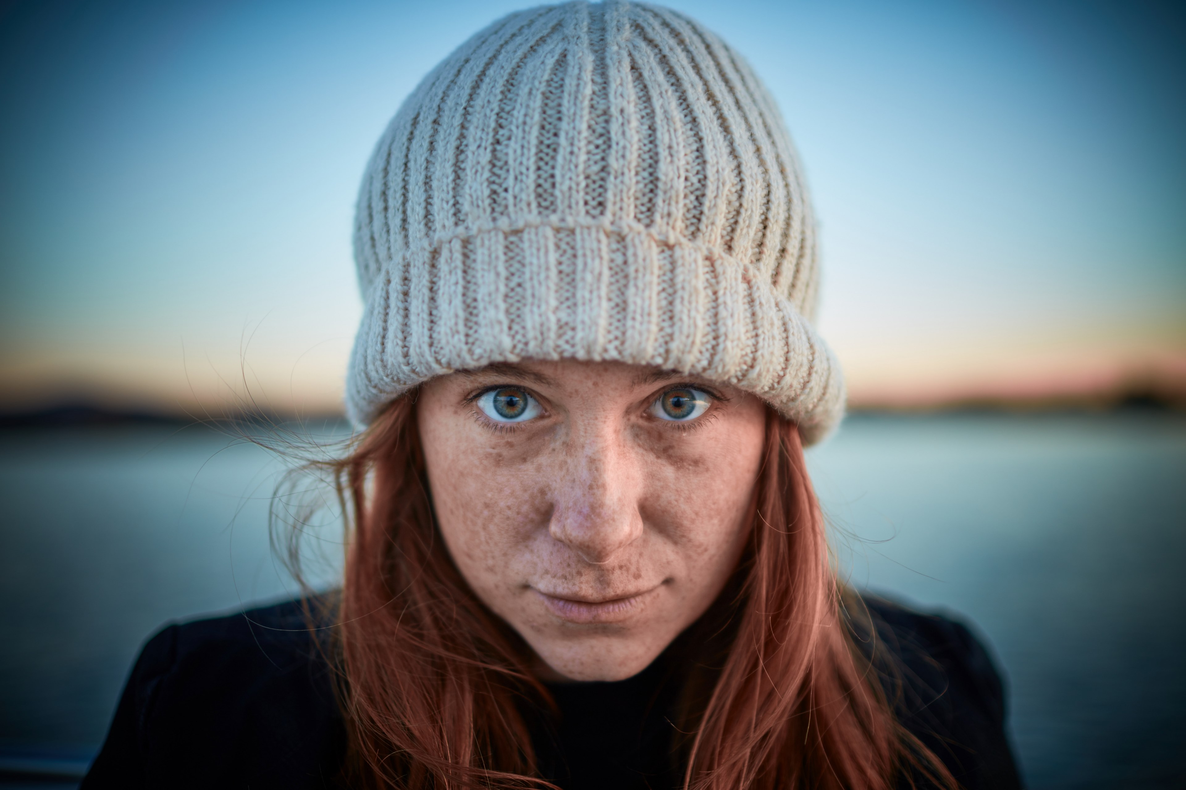a redheaded woman with freckles and beautiful eyes wearing a grey knit hat at smith mountain lake, smith mountain lake redhead 4k, HD Wallpaper